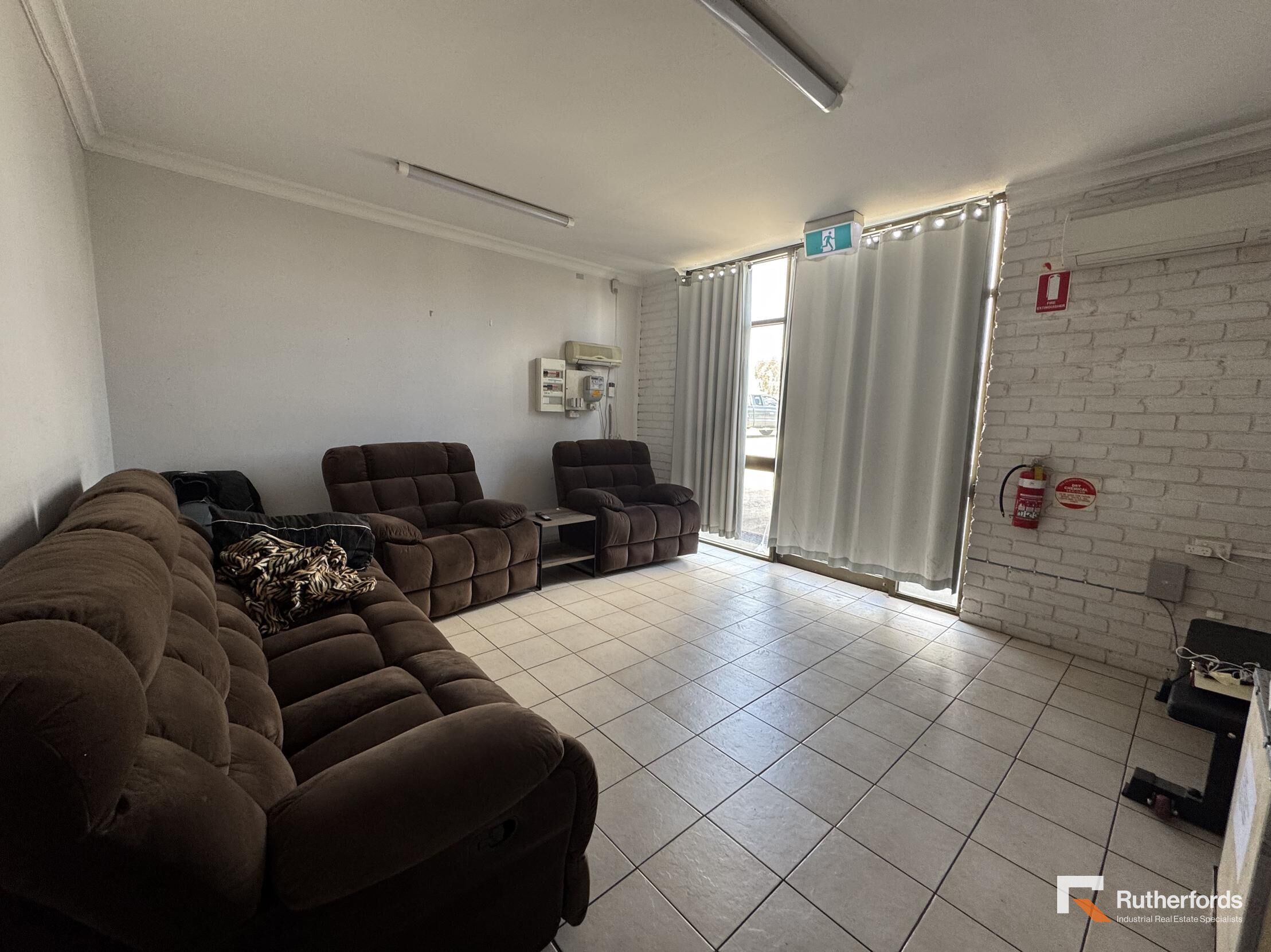 32 Rushwood Drive, Craigieburn For Sale by Rutherfords Real Estate - image 6