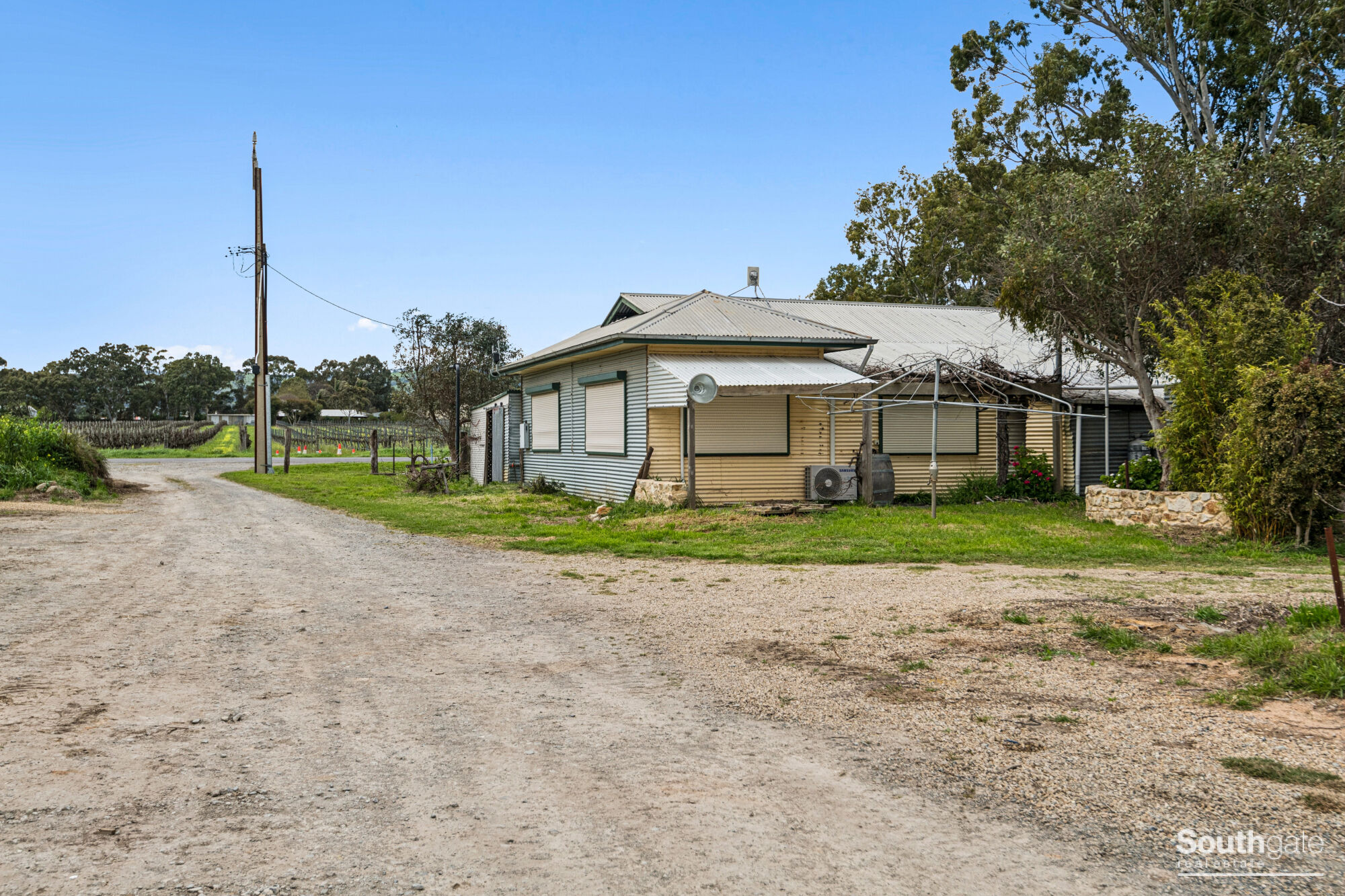 33 Blewitt Springs Road, McLaren Flat For Sale by Farmbuy.com - image 3