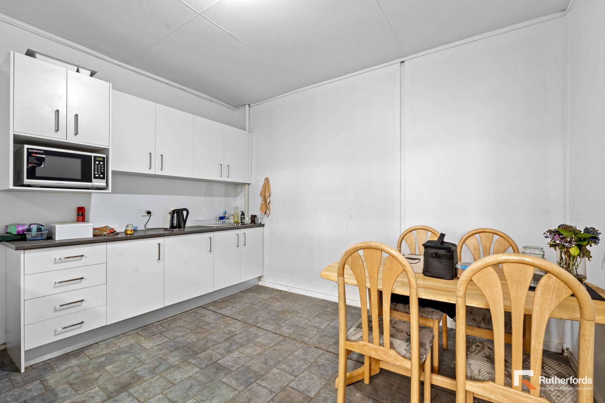 8 Dennis Street, Campbellfield Leased by Rutherfords Real Estate - image 13