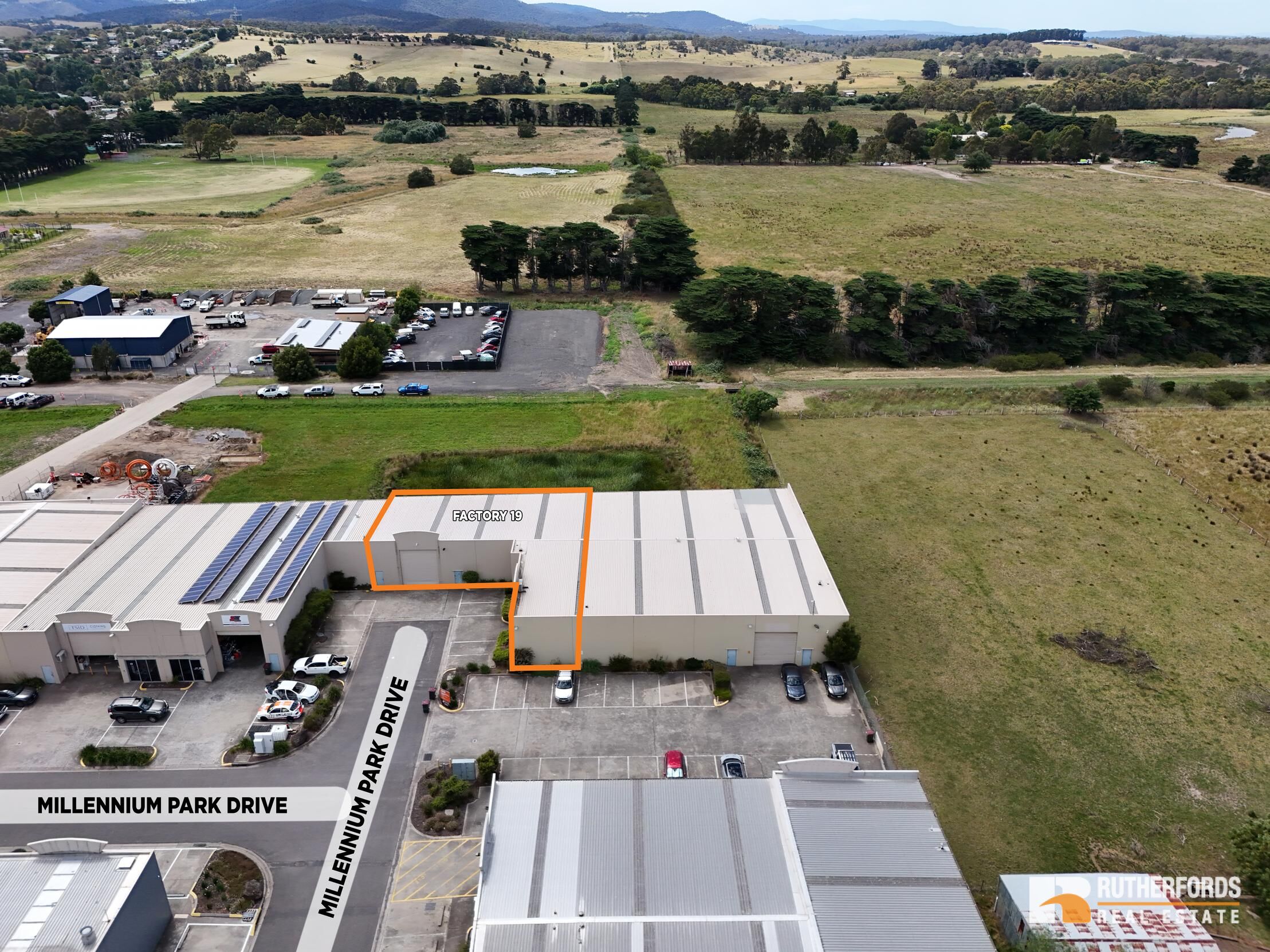Factory 19 Millennium Park Drive, Whittlesea Leased by Rutherfords Real Estate - image 3