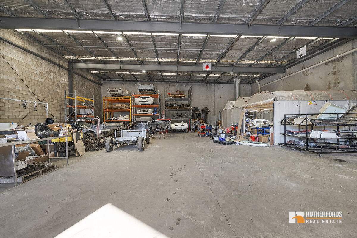 7 Sabre Crescent, Tullamarine Leased by Rutherfords Real Estate - image 2