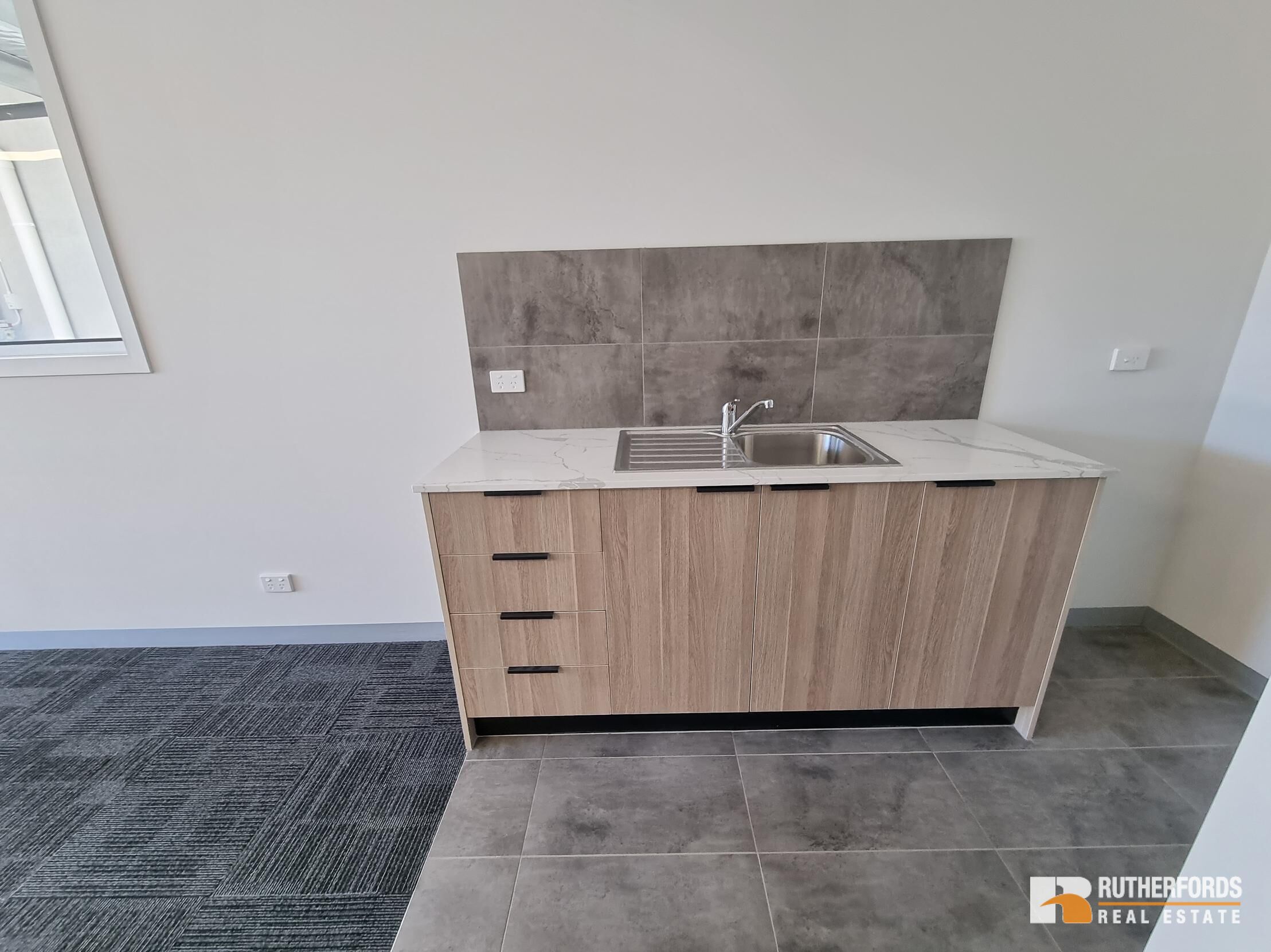 11/81 Cooper Street, Campbellfield Leased by Rutherfords Real Estate - image 5