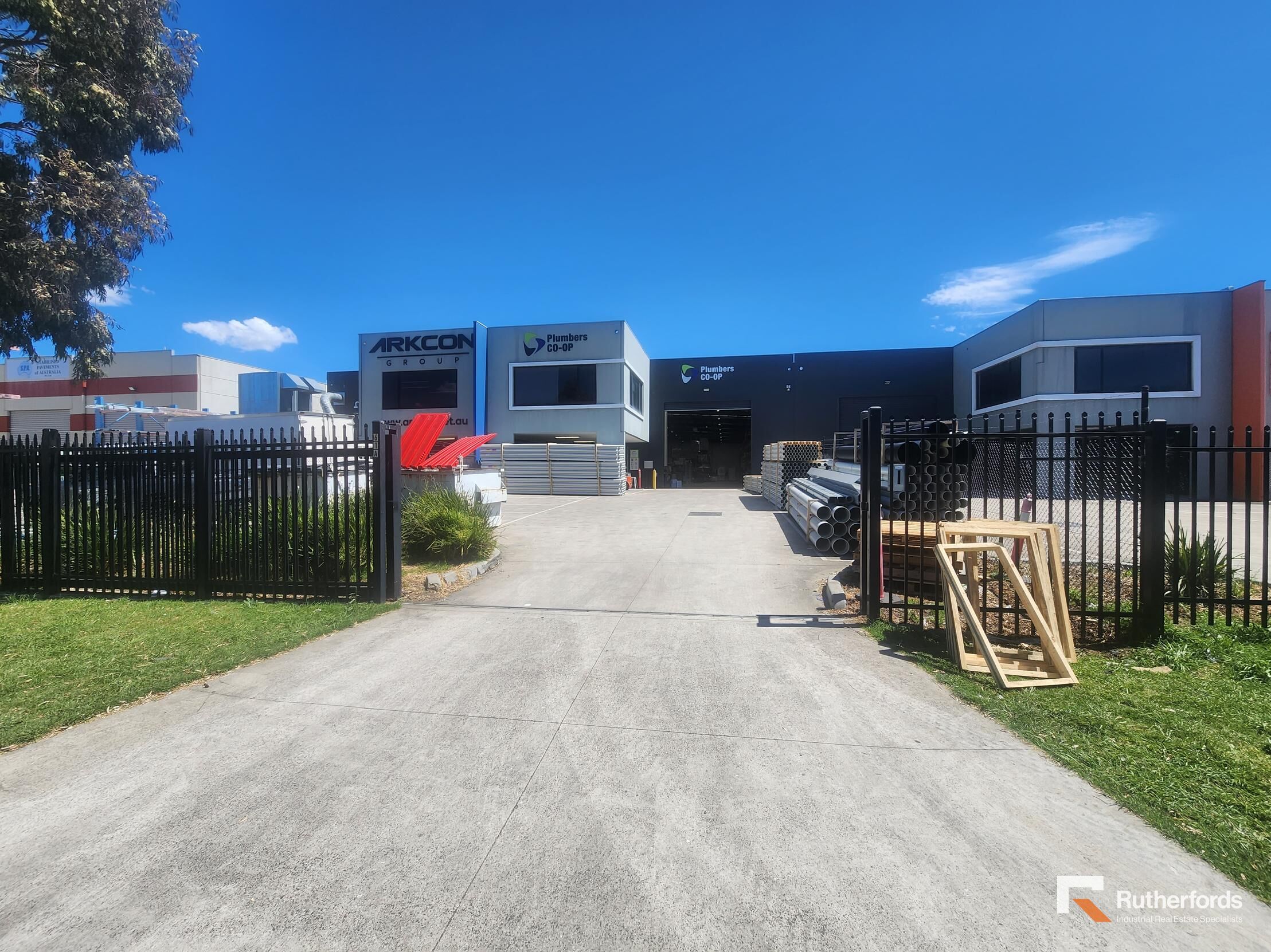 61A Yellowbox Drive, Craigieburn For Sale by Rutherfords Real Estate - image 4