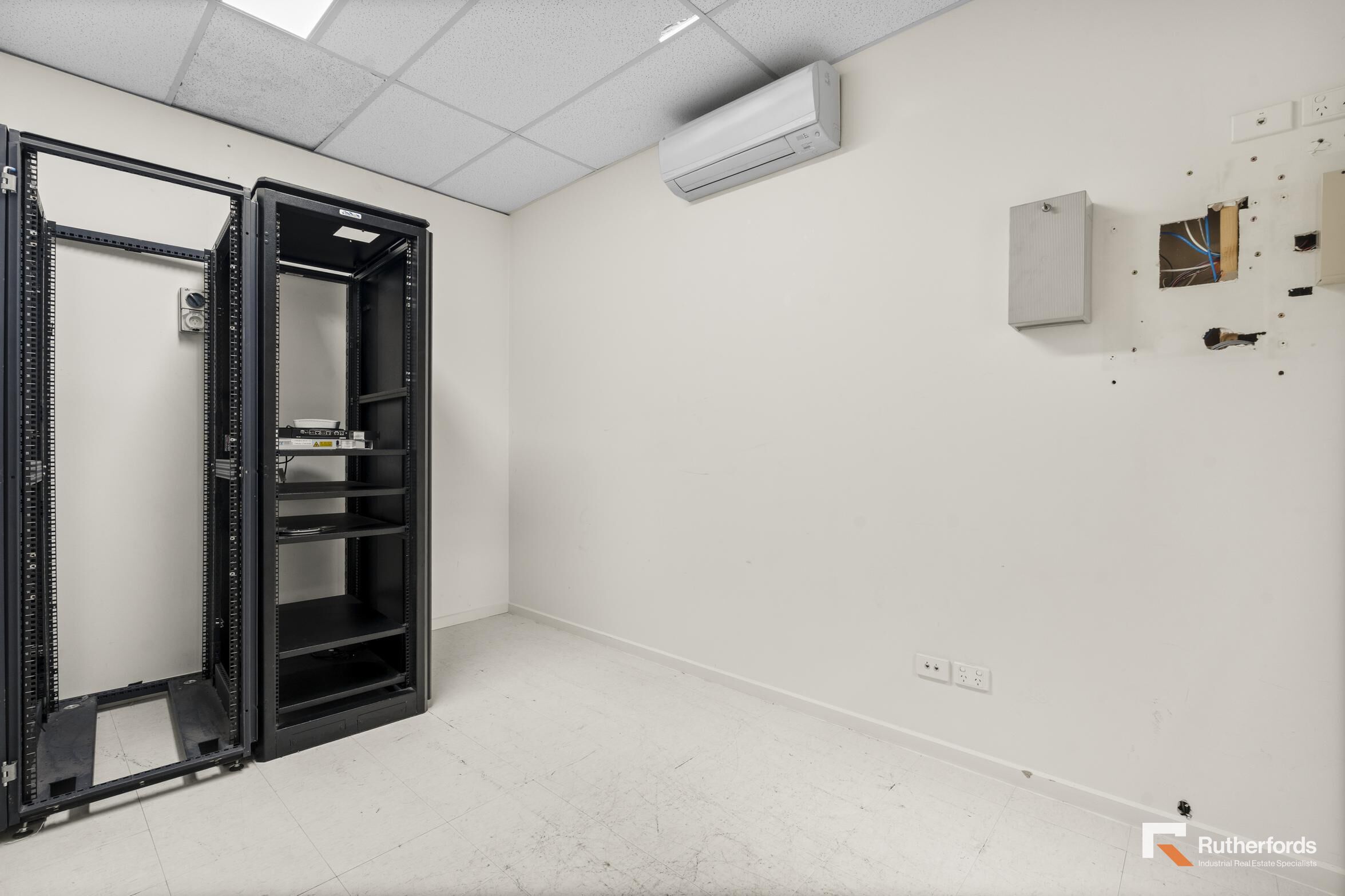 2/4 Norwest Avenue, Laverton North For Sale by Rutherfords Real Estate - image 13