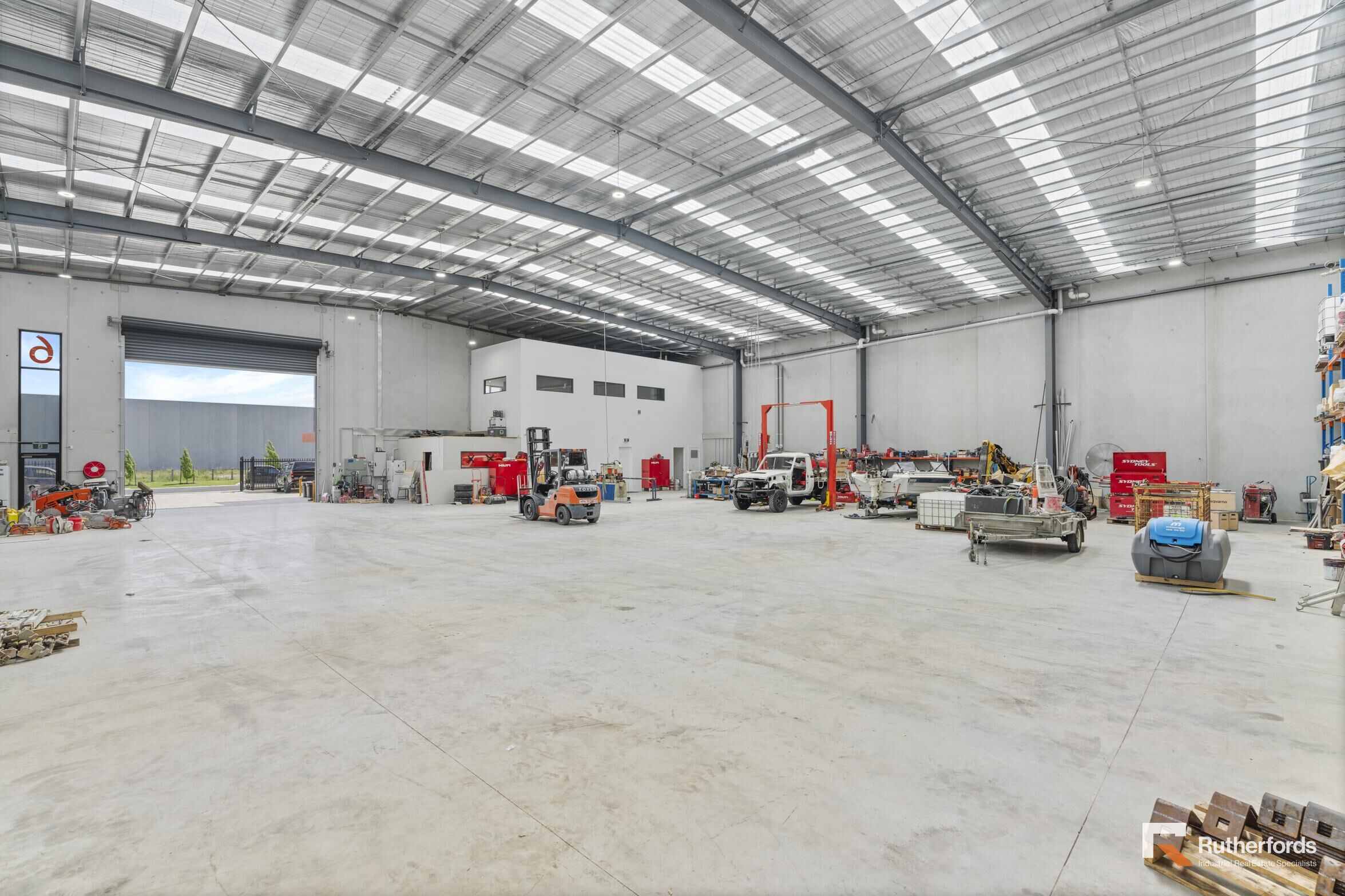 6 Lord Court, Dandenong South Sold by Rutherfords Real Estate - image 3