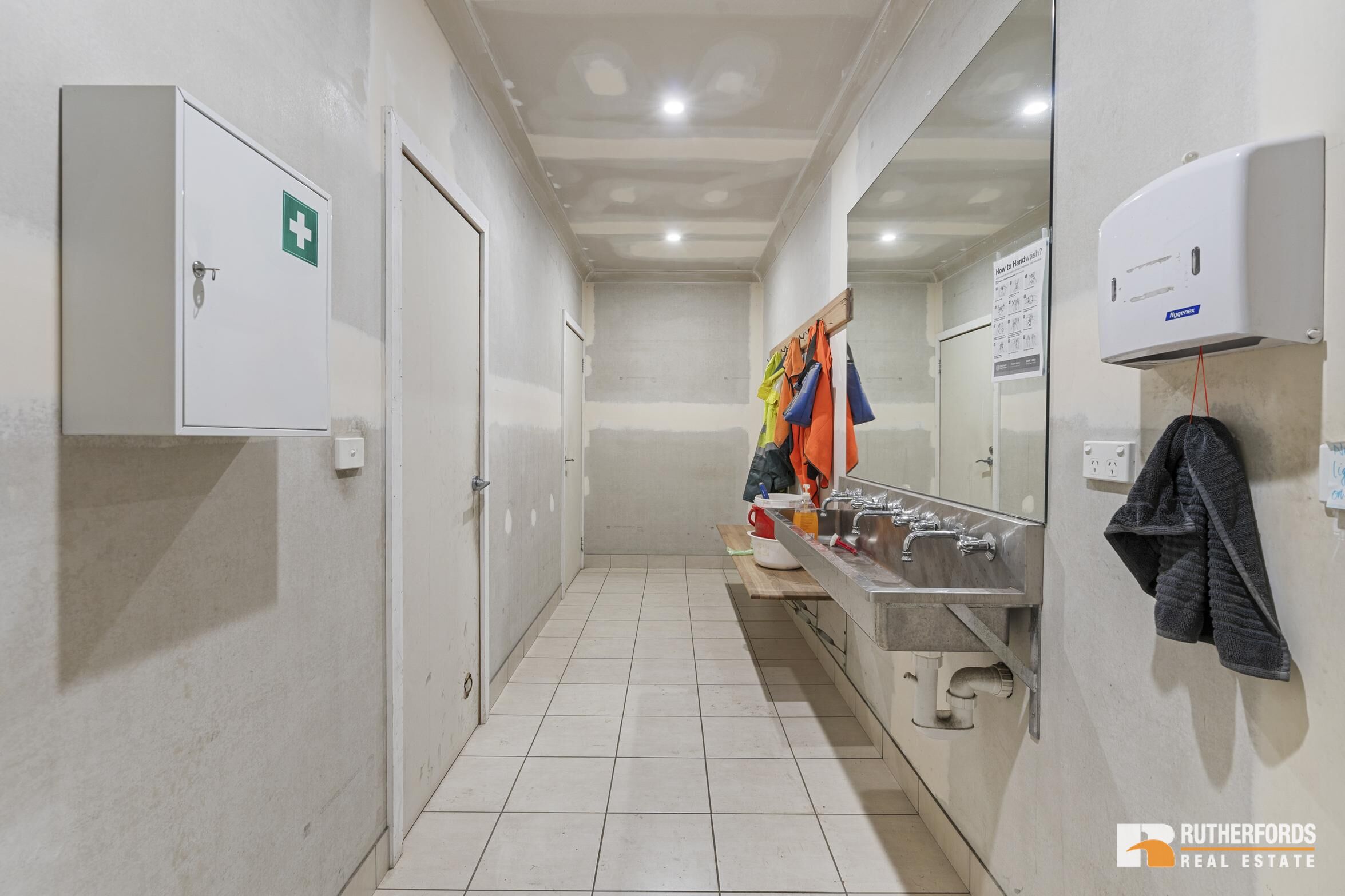 4/1497-1501 Sydney Road, Campbellfield For Sale by Rutherfords Real Estate - image 12