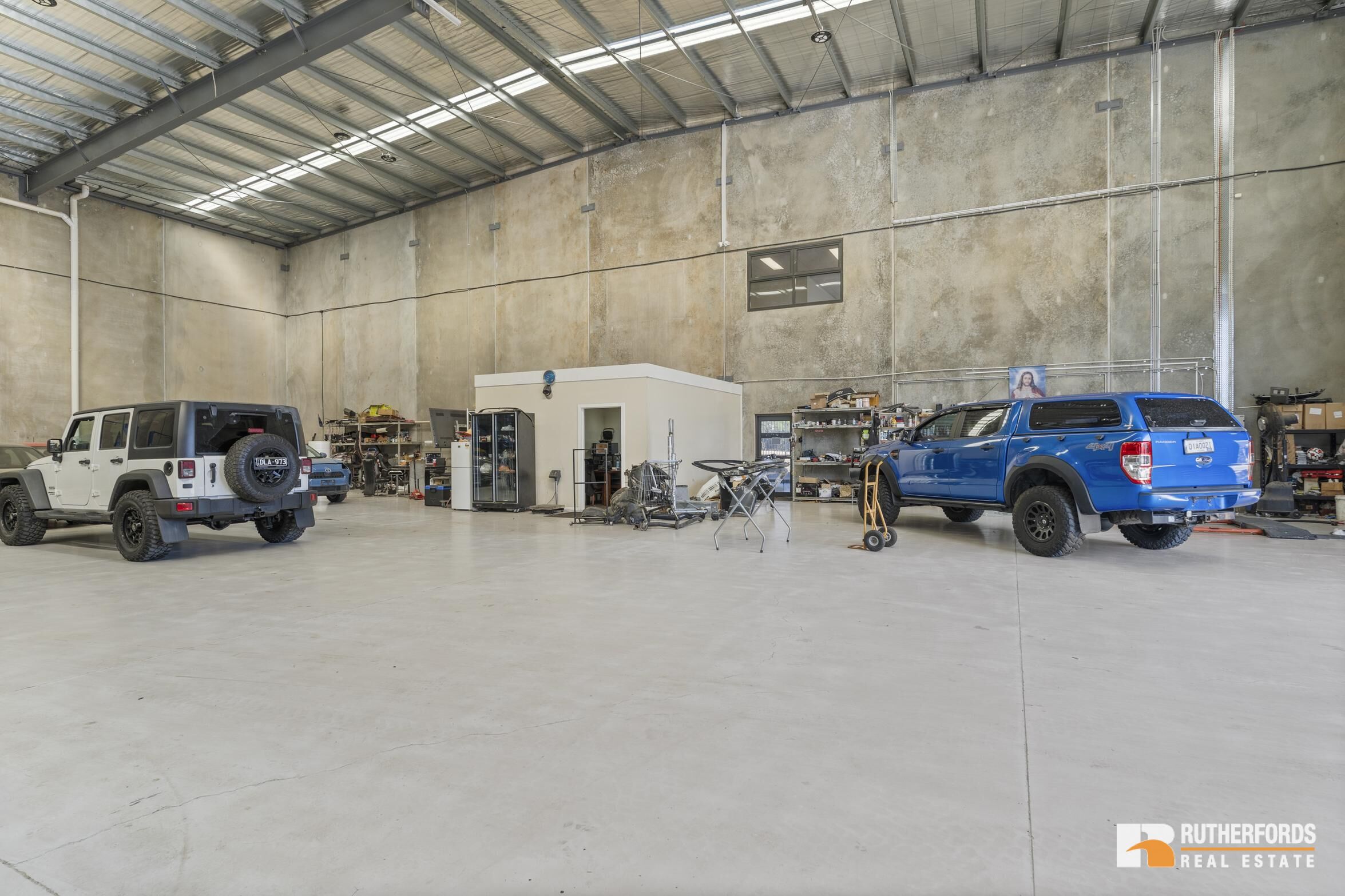 100 Castro Way, Derrimut For Sale by Rutherfords Real Estate - image 8