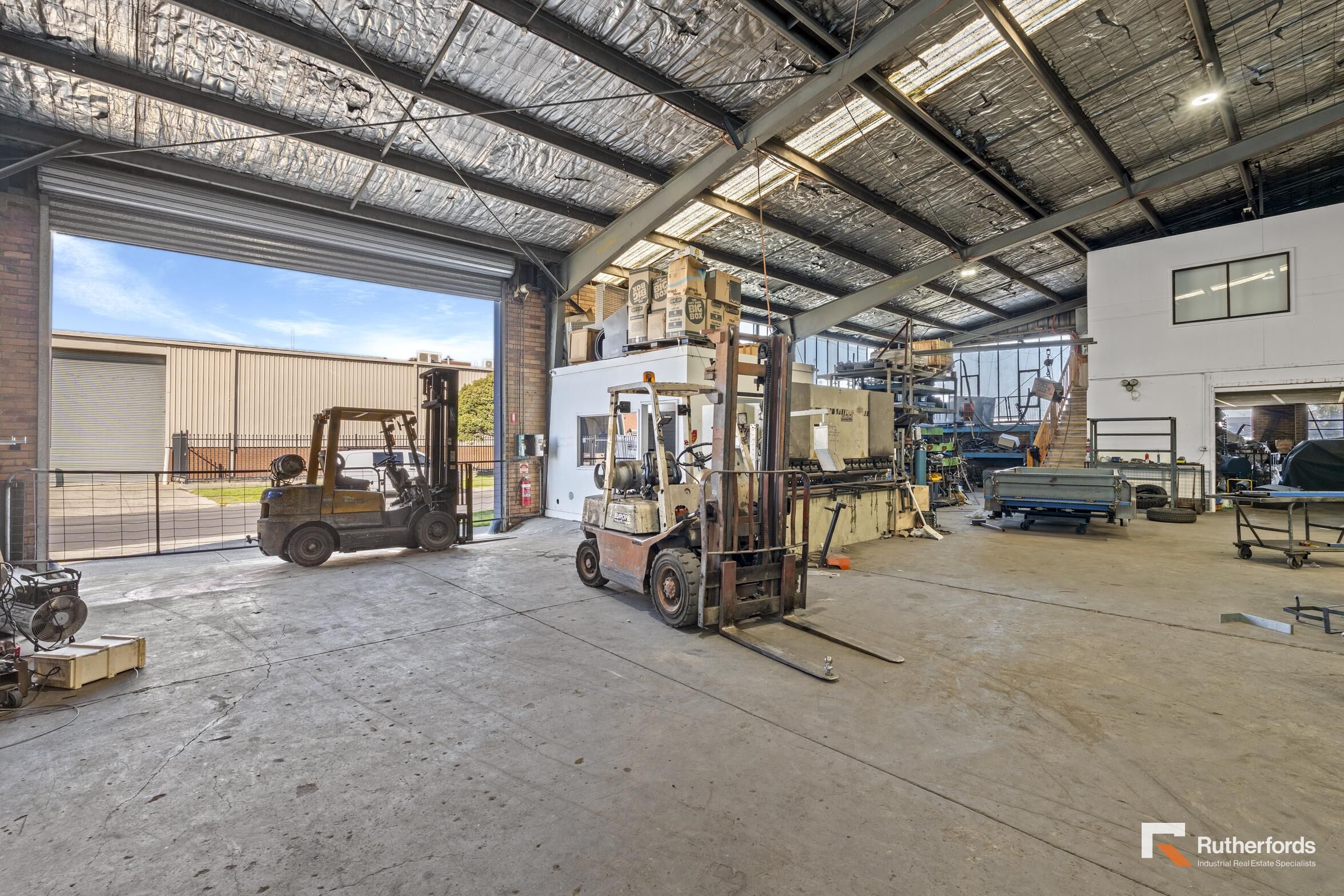 240 Mahoneys Road, Thomastown For Sale by Rutherfords Real Estate - image 12