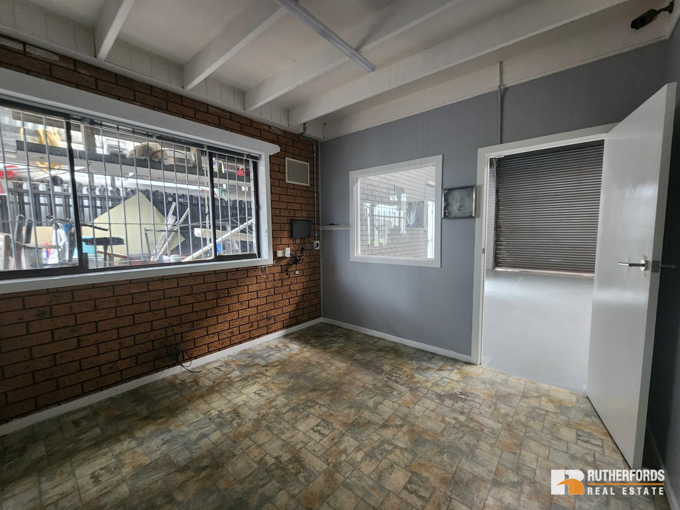 118 Munro Avenue, Sunshine North Leased by Rutherfords Real Estate - image 4
