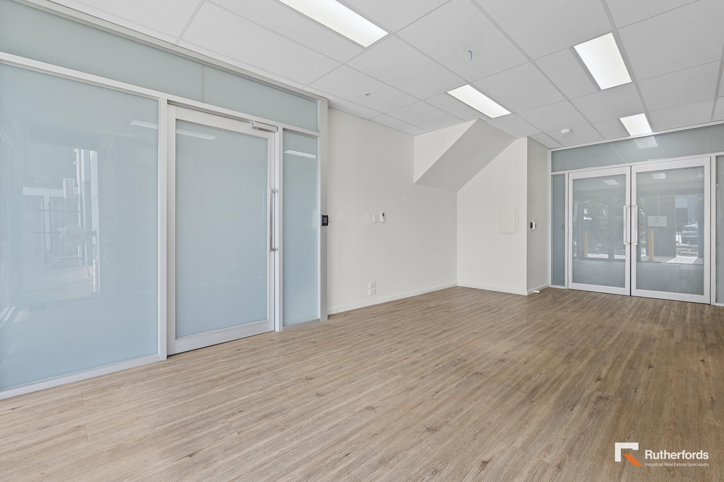 8A Lawn Court, Craigieburn For Lease by Rutherfords Real Estate - image 7