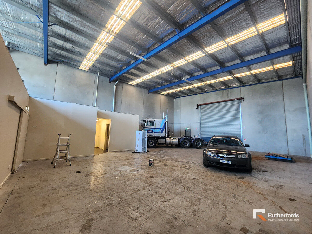 18/86-90 Pipe Road, Laverton North Leased by Rutherfords Real Estate - image 2