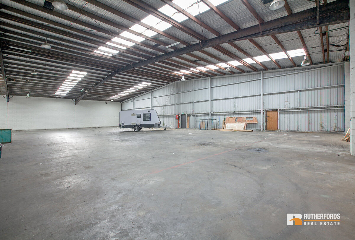 2/220-230 Barry Road, Campbellfield Leased by Rutherfords Real Estate - image 4