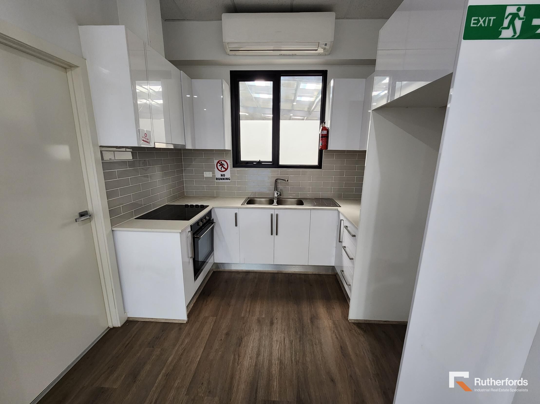 36 Fordson Road, Campbellfield For Sale by Rutherfords Real Estate - image 10