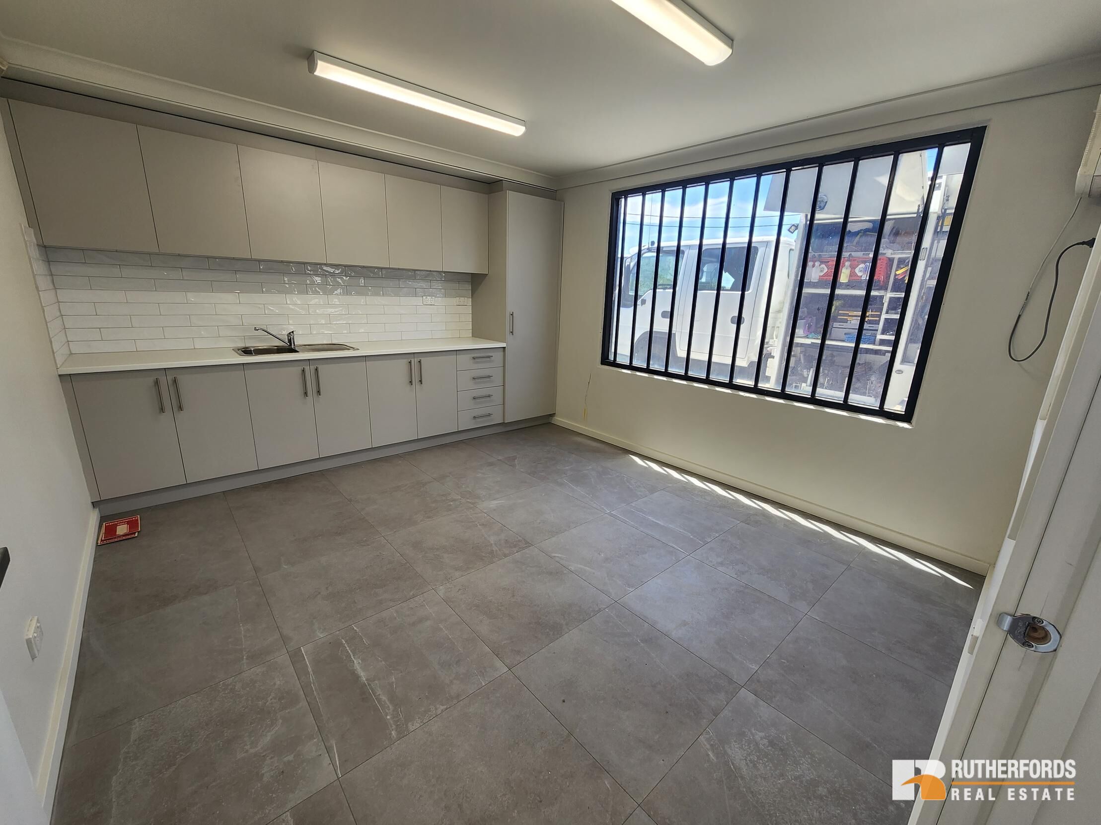 81 Freight Drive, Somerton Leased by Rutherfords Real Estate - image 7