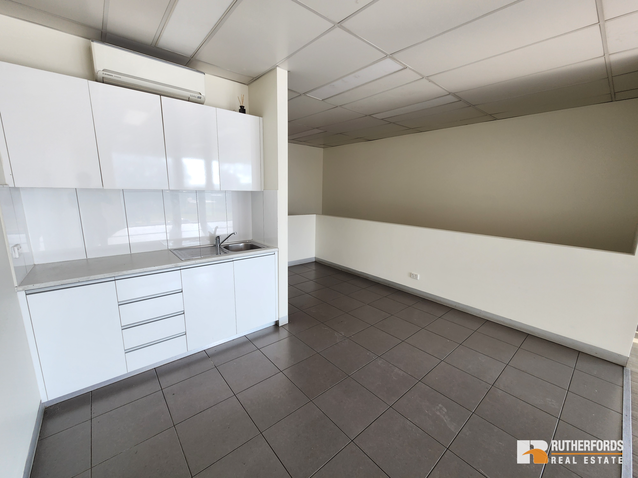 55 East Derrimut Crescent, Derrimut Leased by Rutherfords Real Estate - image 8