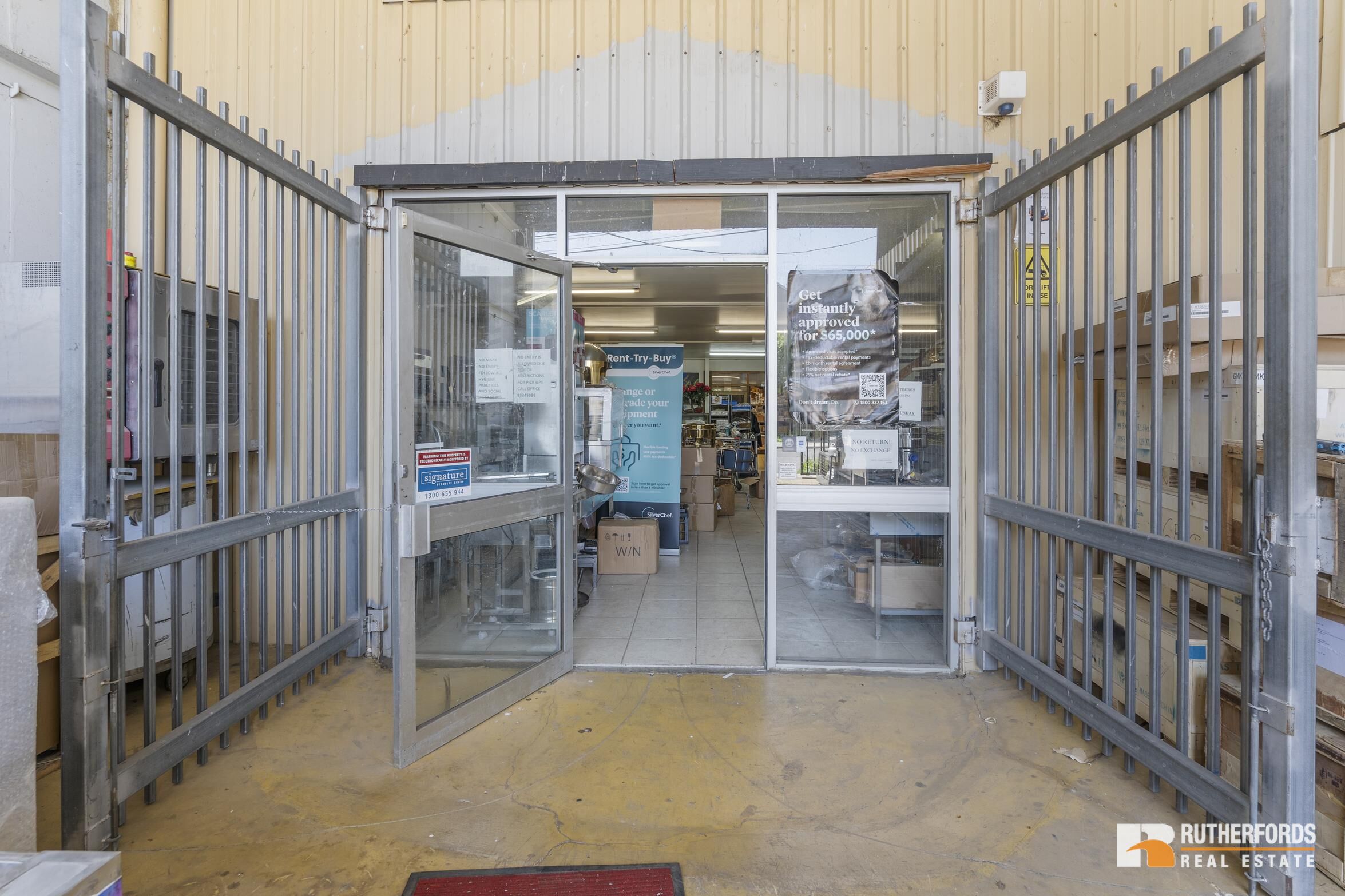 104-106 Slater Parade, Keilor East For Sale by Rutherfords Real Estate - image 2