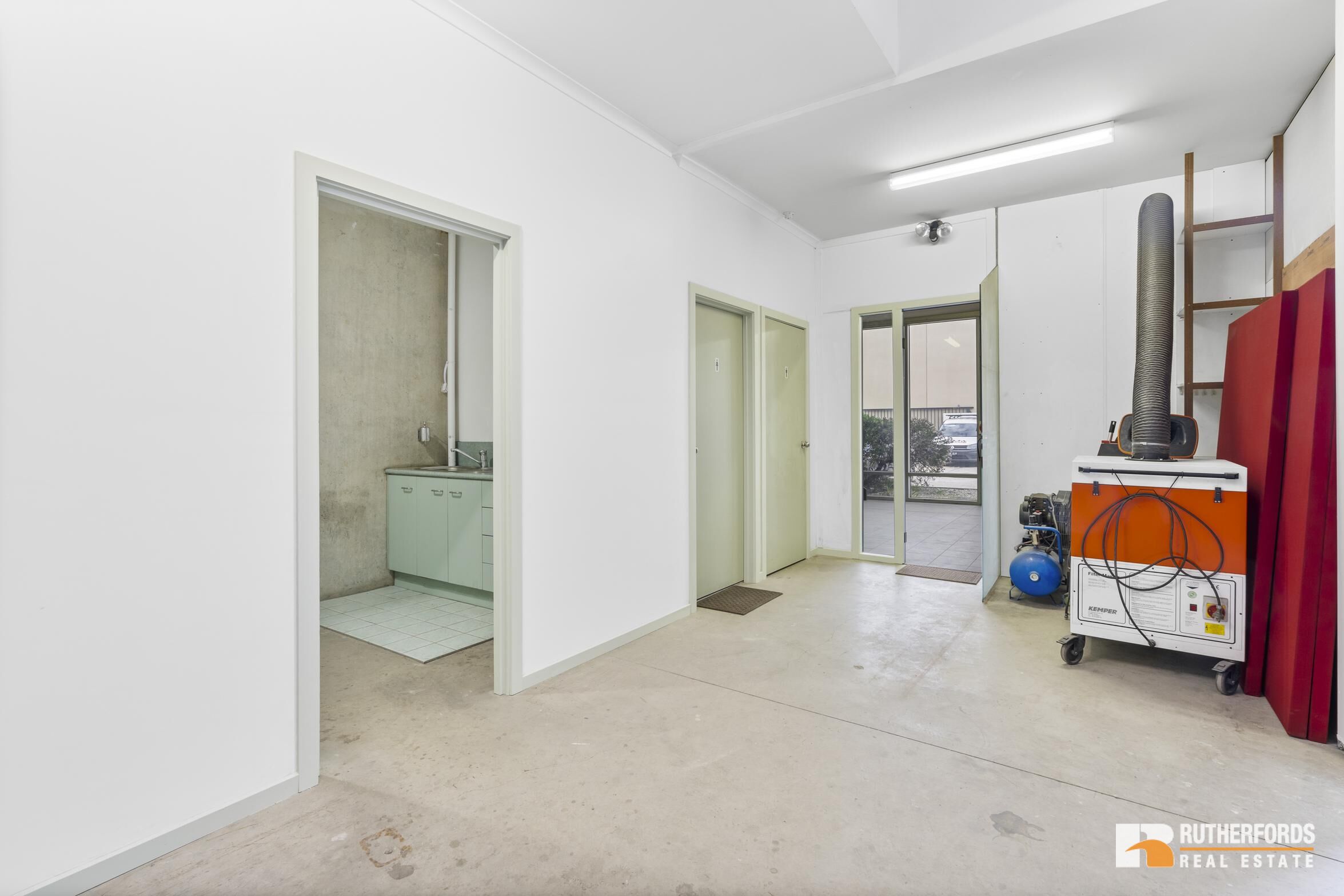 8/39 Barrie Road, Tullamarine For Sale by Rutherfords Real Estate - image 9