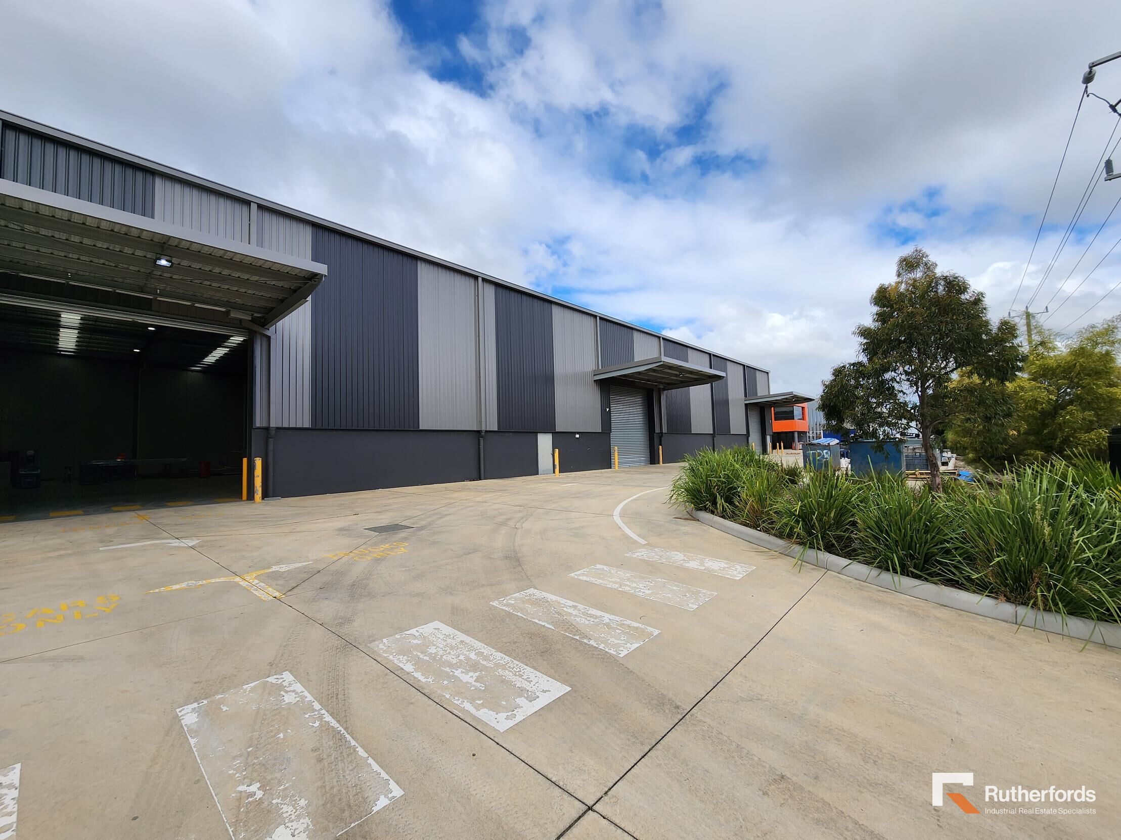 140 Castro Way, Derrimut Leased by Rutherfords Real Estate - image 2