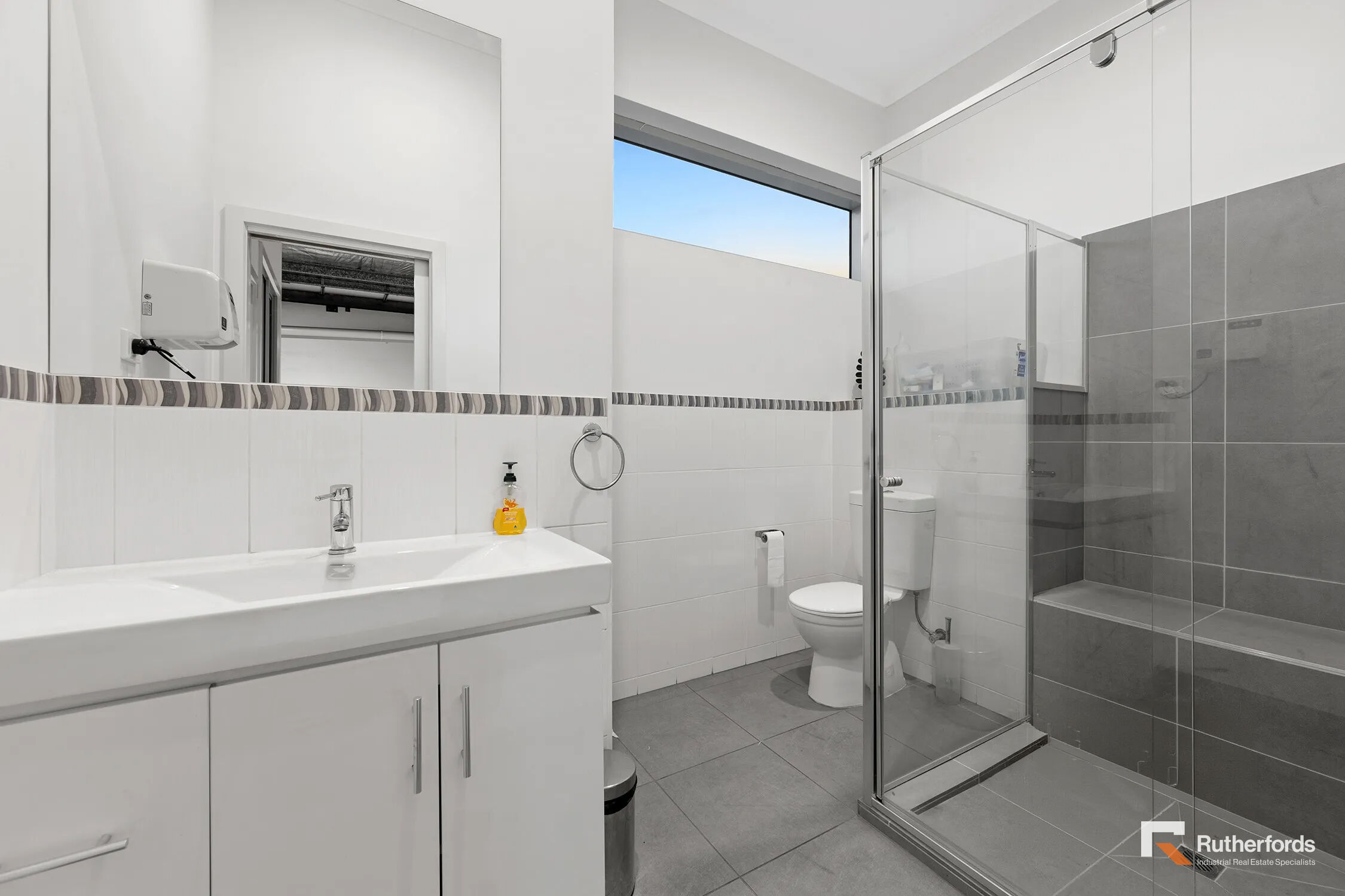1/16-18 Tennyson Street, Williamstown North For Lease by Rutherfords Real Estate - image 8