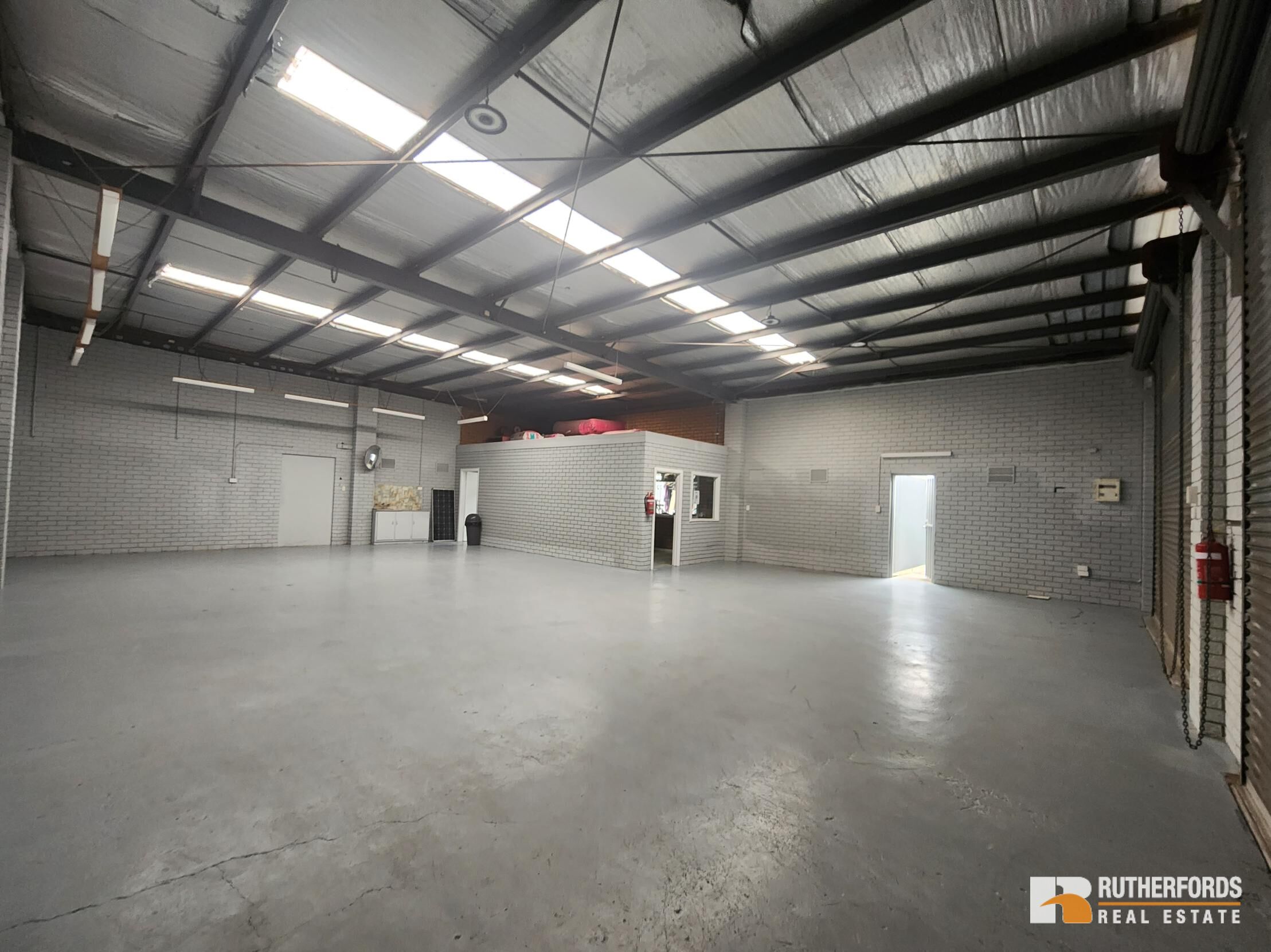 118 Munro Avenue, Sunshine North Leased by Rutherfords Real Estate - image 2
