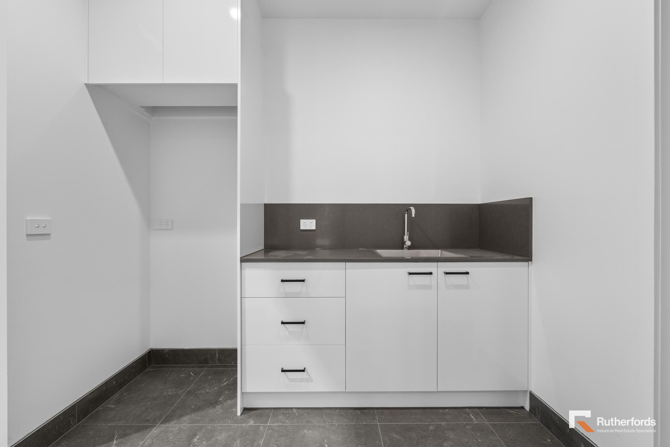 1 & 2/8 Geehi Way, Ravenhall For Lease by Rutherfords Real Estate - image 5