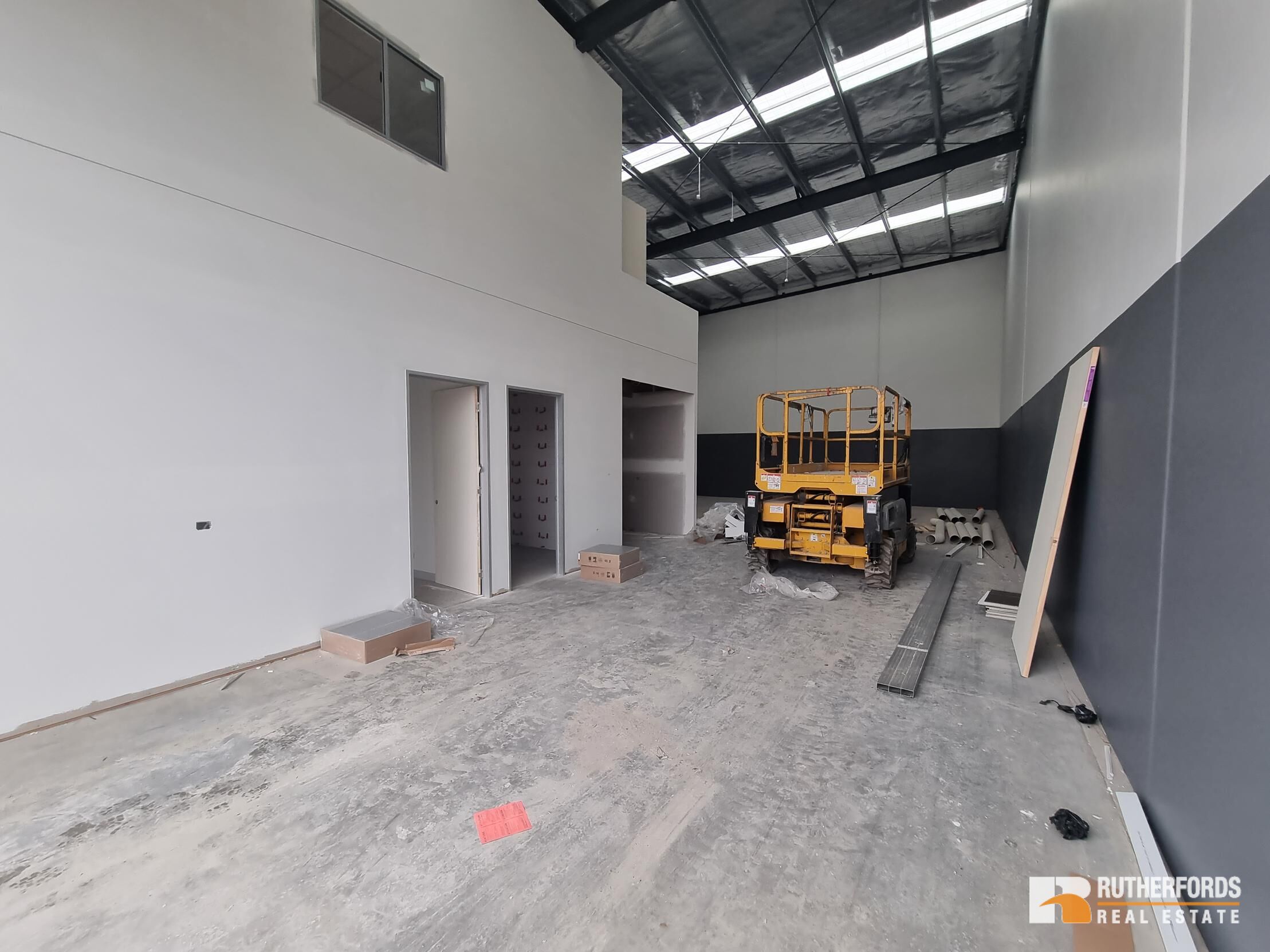 5/15 Industrial Avenue, Thomastown Leased by Rutherfords Real Estate - image 2