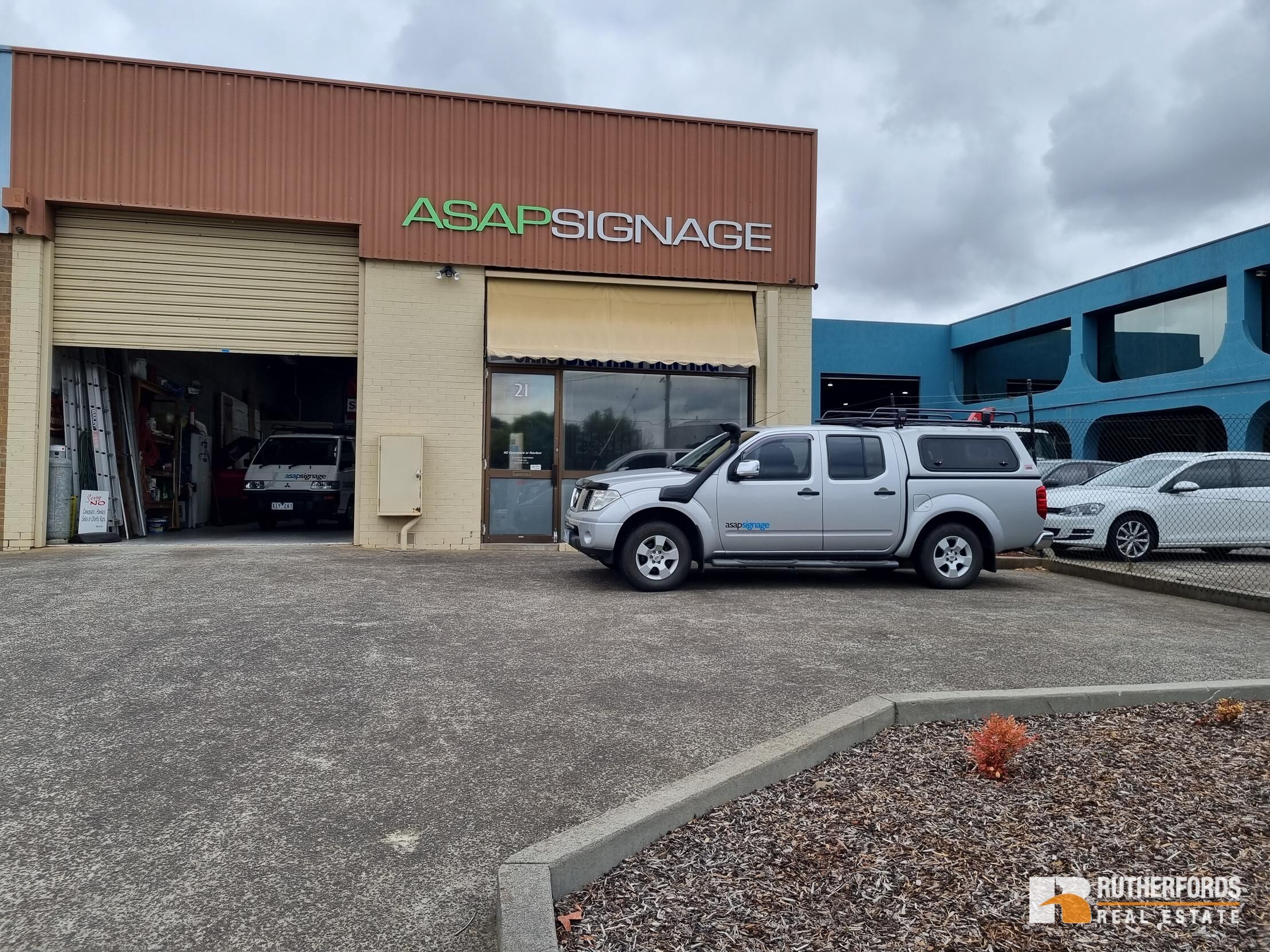 21 Commercial Drive, Thomastown Sold by Rutherfords Real Estate - image 2