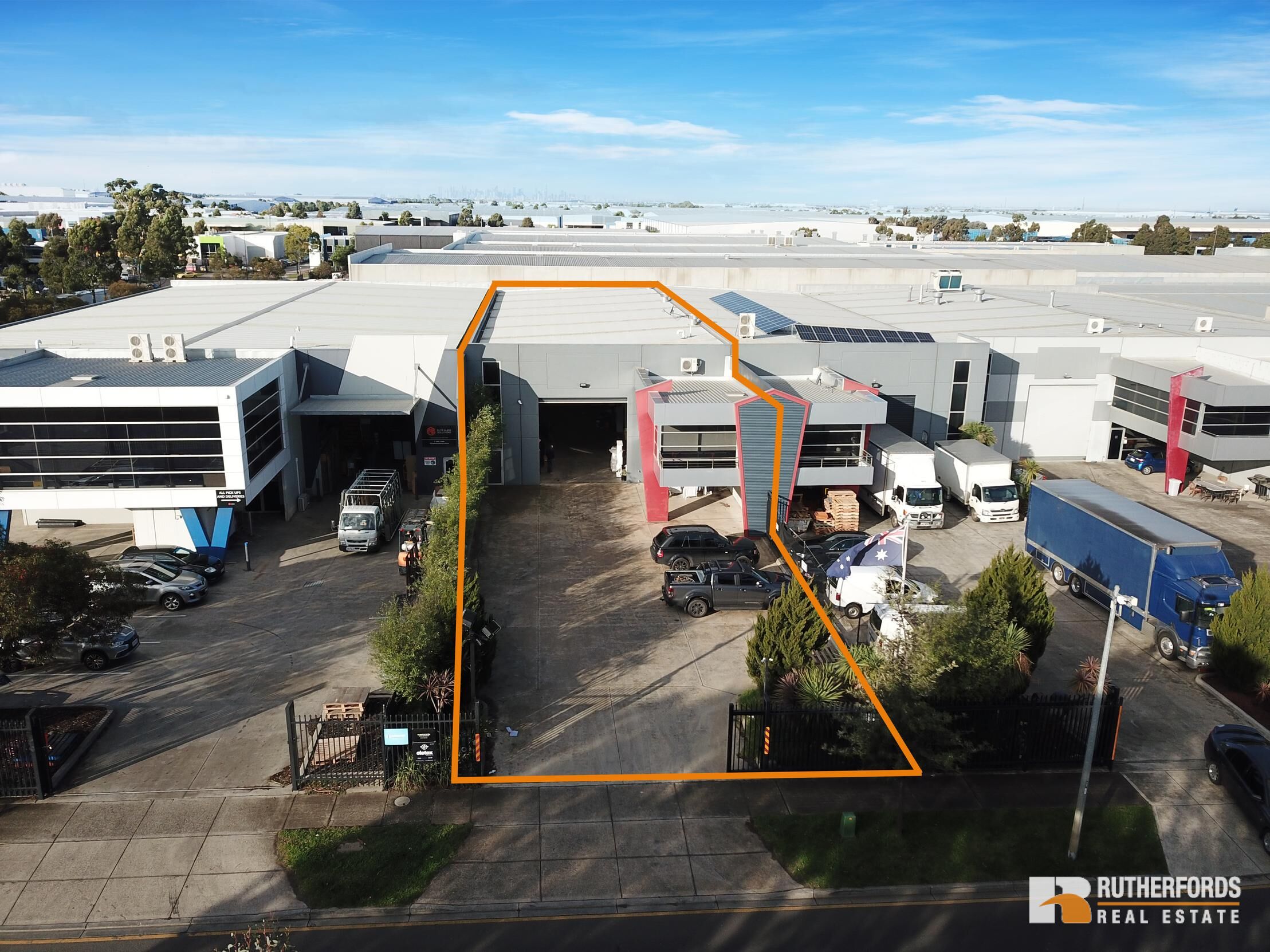 164 Derrimut Drive, Derrimut Sold by Rutherfords Real Estate - image 2