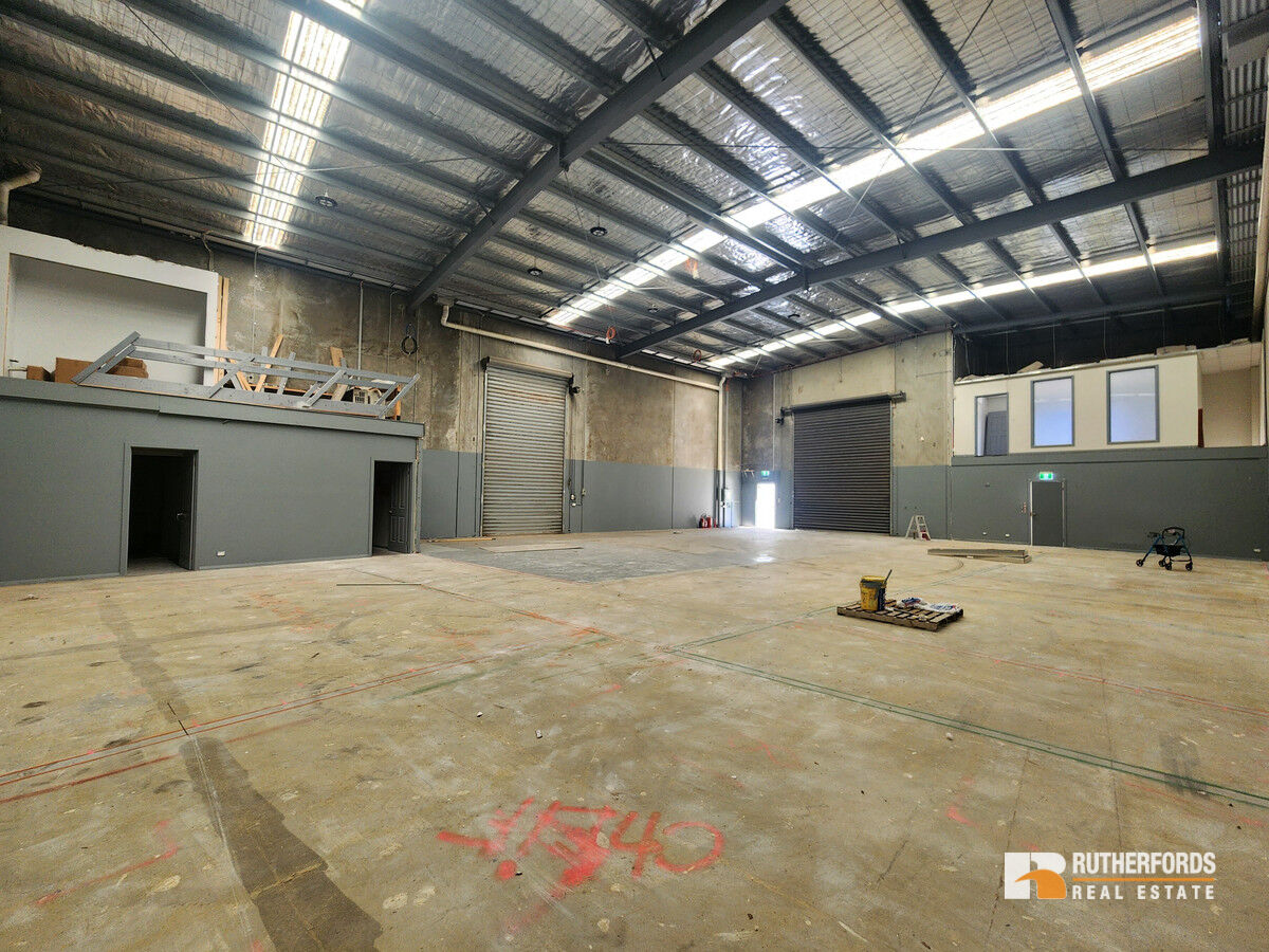 8/3-4 Desire Place, Hoppers Crossing For Sale or Lease by Rutherfords Real Estate - image 3