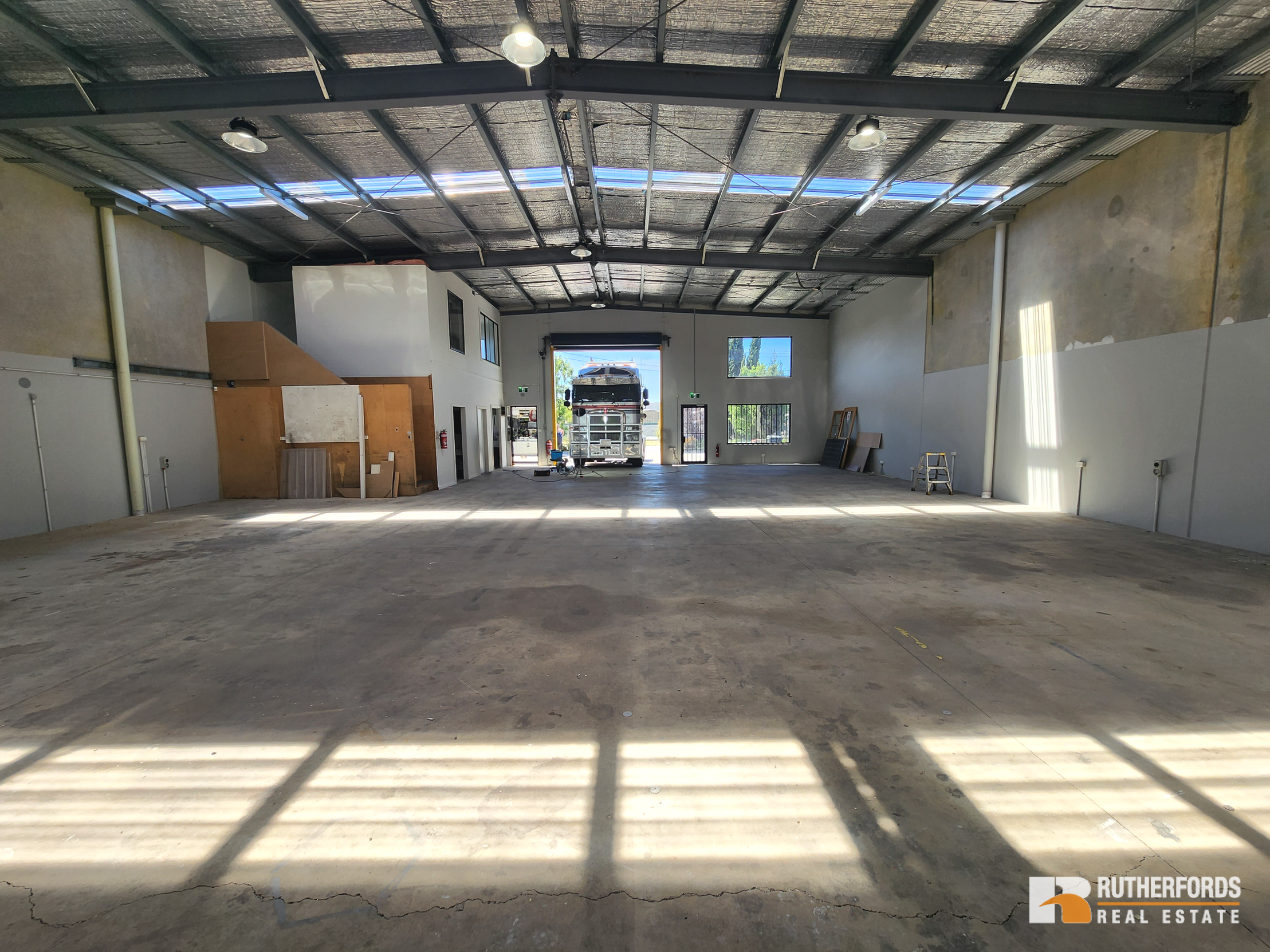 81 Freight Drive, Somerton Leased by Rutherfords Real Estate - image 2