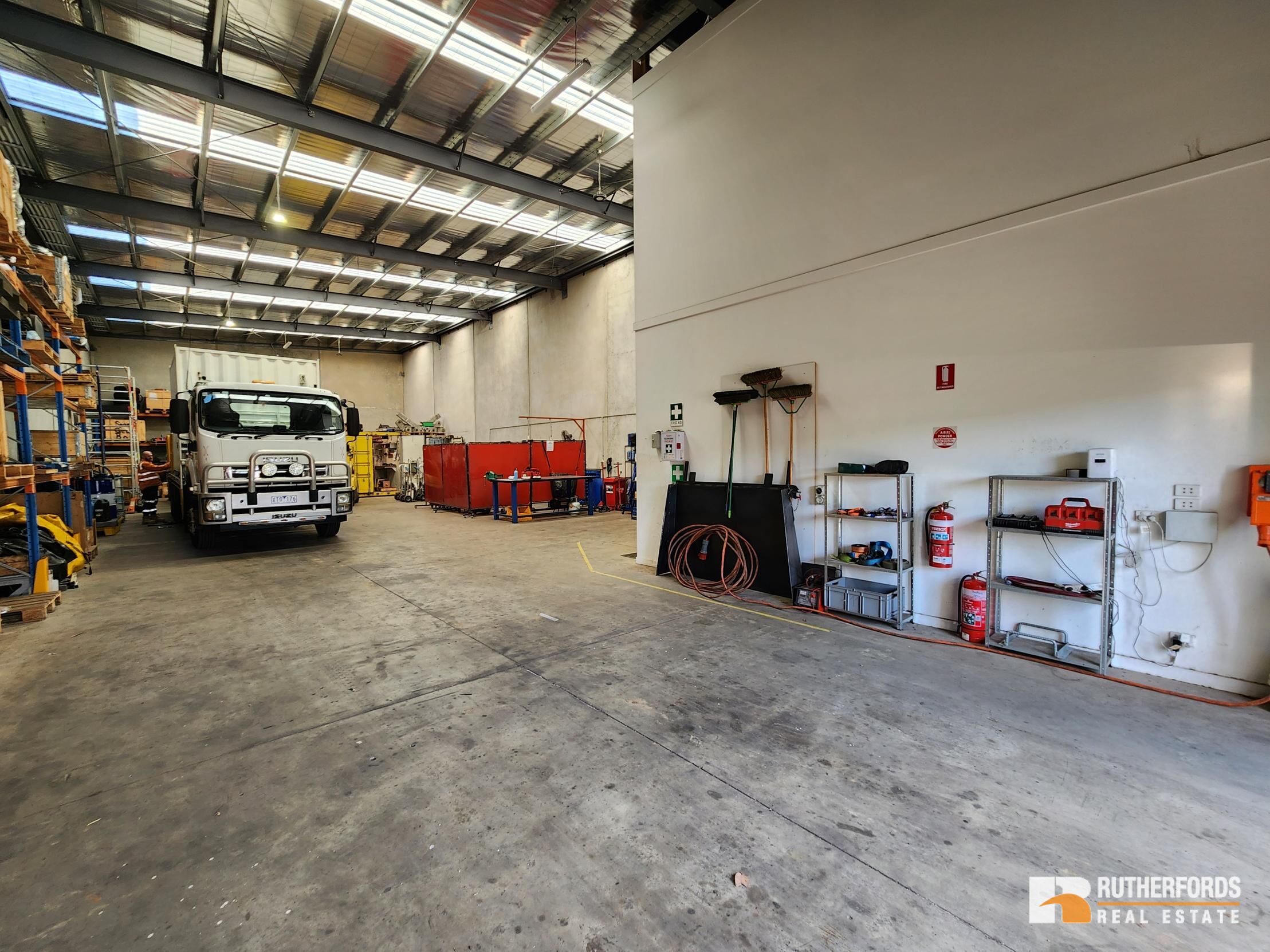 2/30 Ravenhall Way, Ravenhall For Lease by Rutherfords Real Estate - image 3