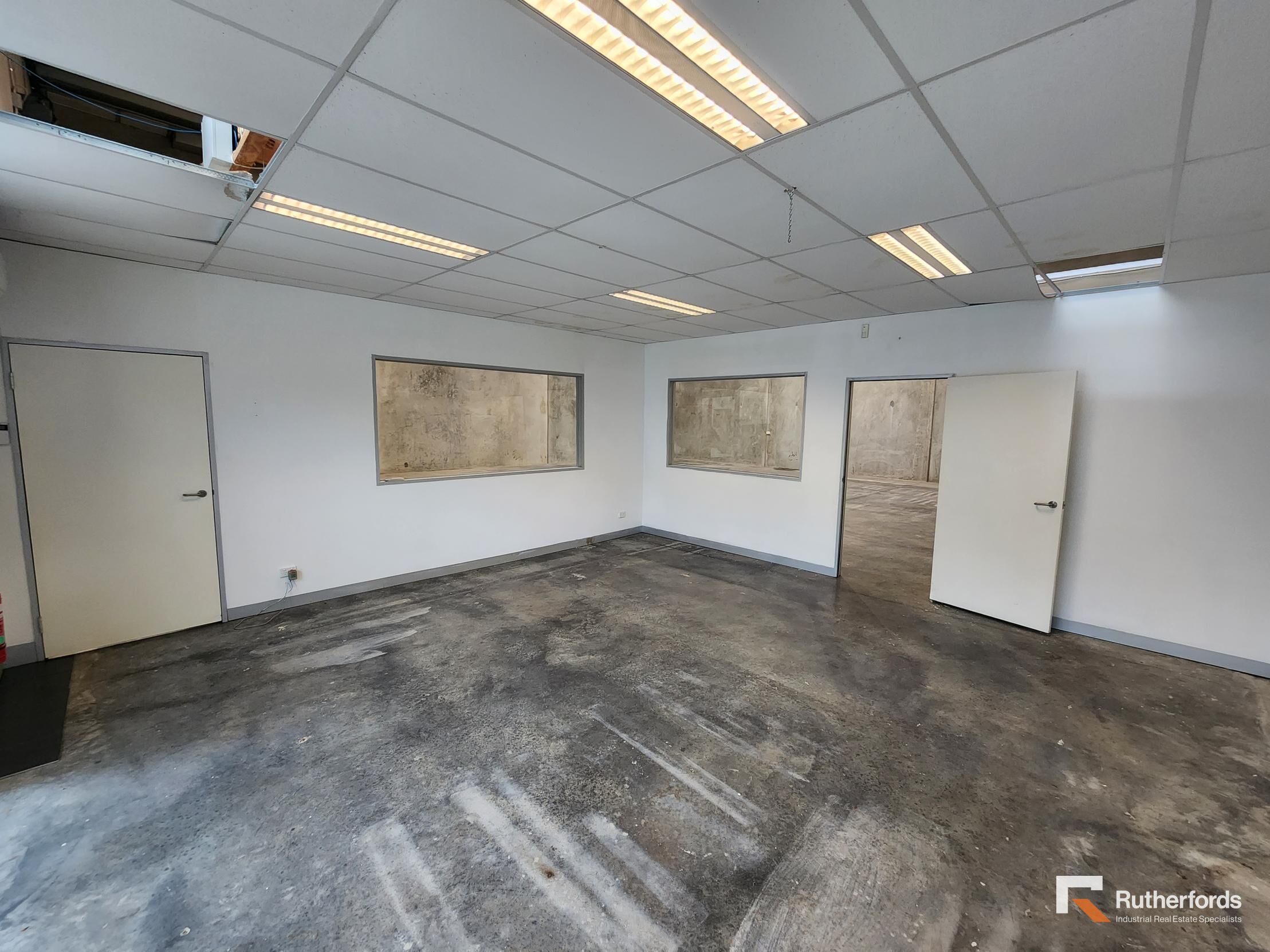 6/12 Makland Drive, Derrimut For Lease by Rutherfords Real Estate - image 2