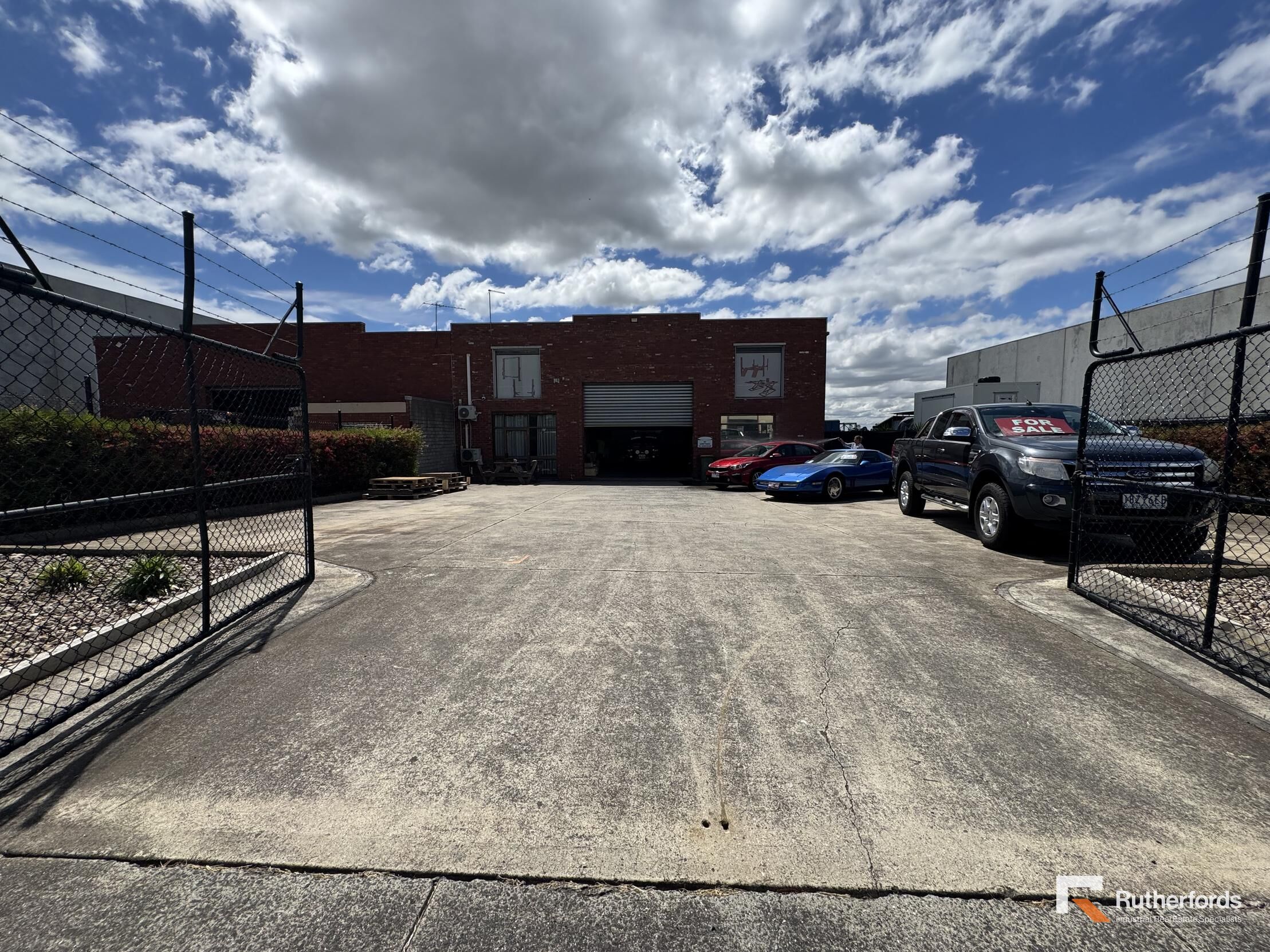 32 Rushwood Drive, Craigieburn For Sale by Rutherfords Real Estate