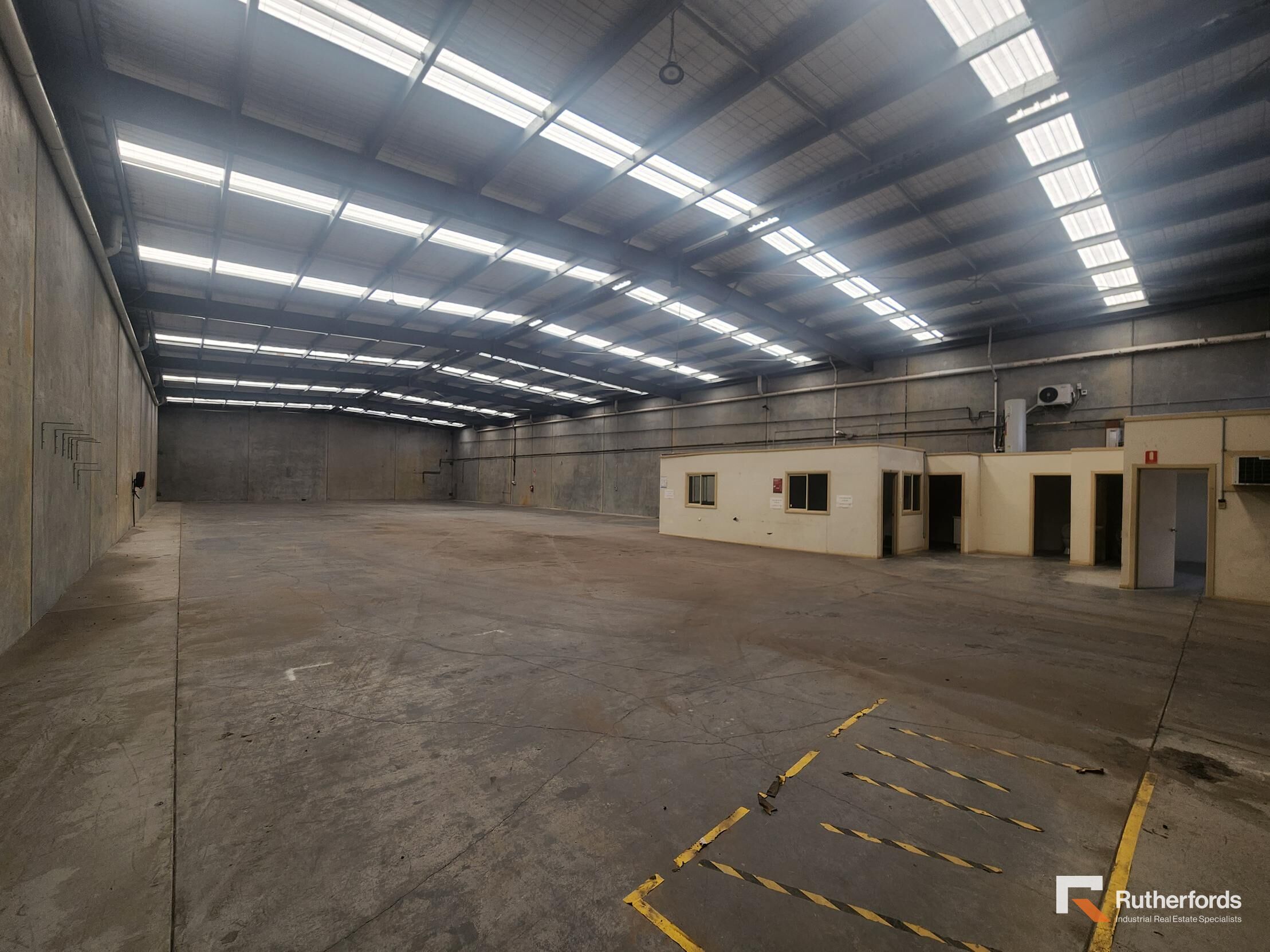 15 Webber Parade, Keilor East For Lease by Rutherfords Real Estate - image 2