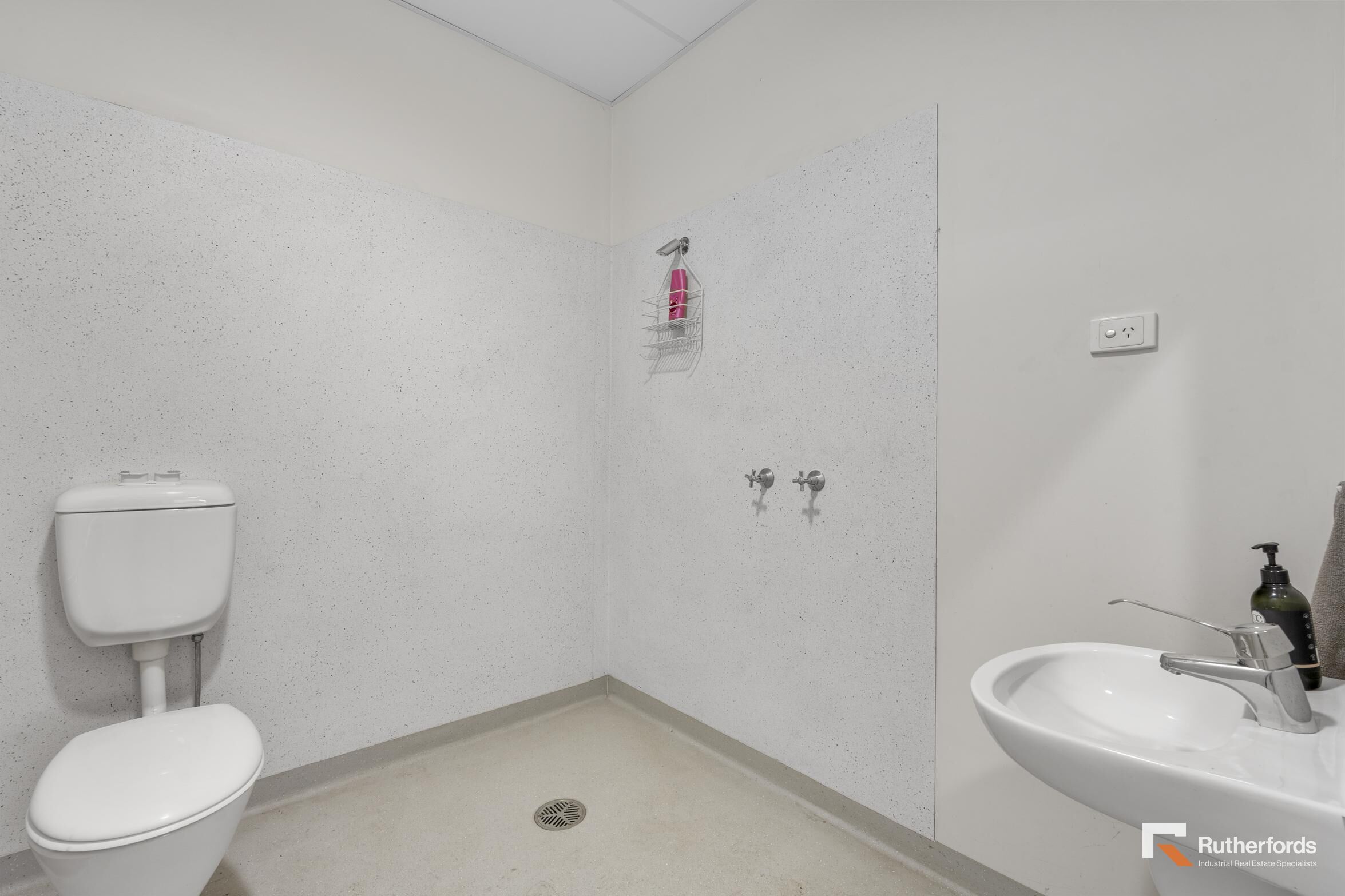 17/86-90 Pipe Road, Laverton North For Sale by Rutherfords Real Estate - image 12