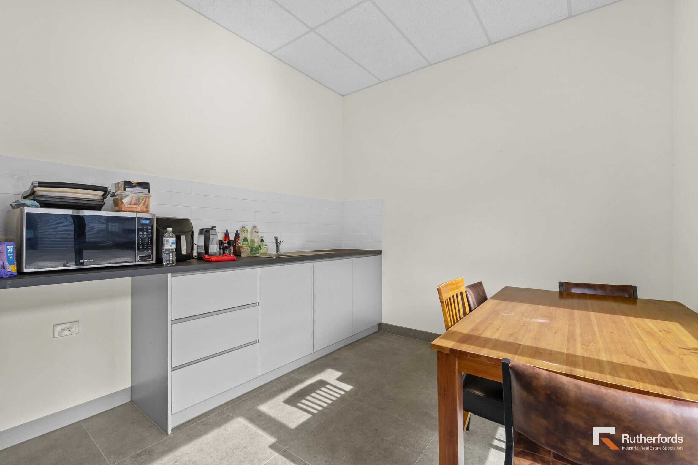 2/32 Rockfield Way, Ravenhall For Sale by Rutherfords Real Estate - image 10