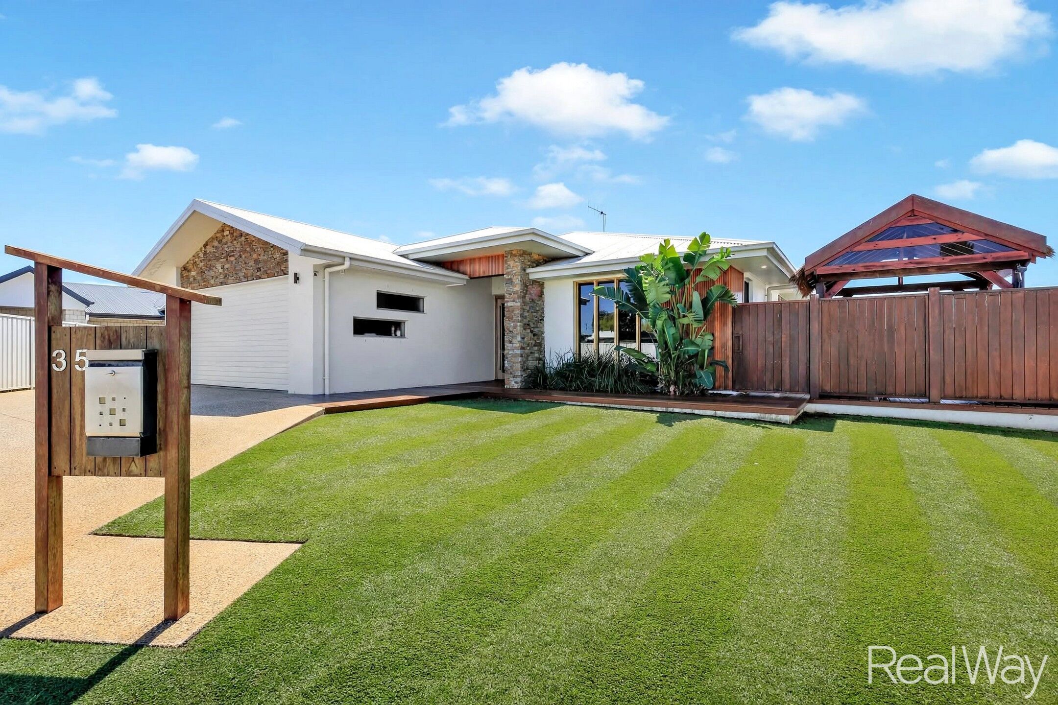 35 Sanctuary Drive, Ashfield - Image 1