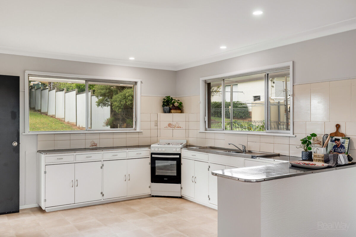 1 Wellsley Street, North Toowoomba QLD 4350, North Toowoomba - Thumbnail 5