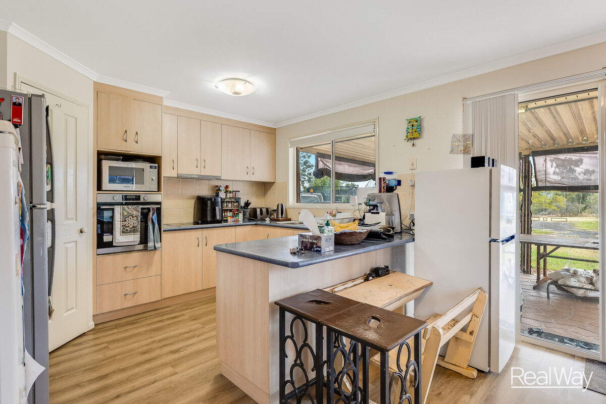 39 Thomas Street, Meringandan West QLD 4352, Meringandan West - Thumbnail 2