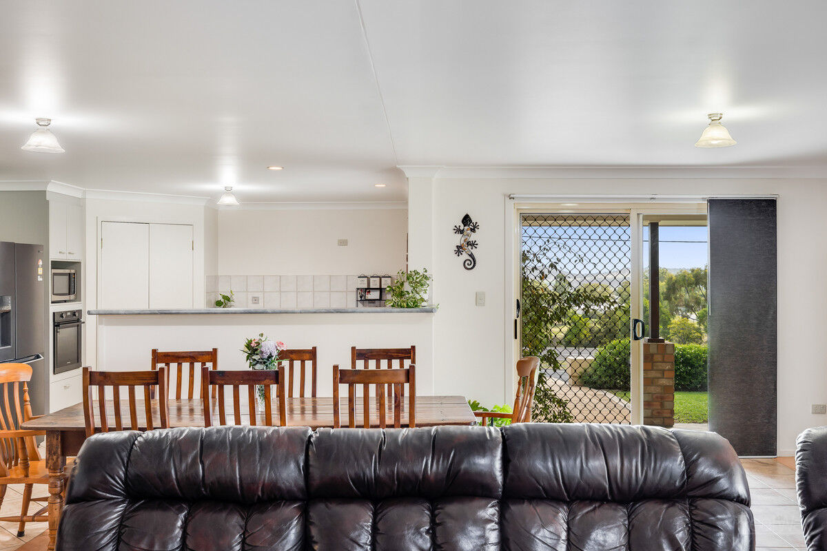 2 Lanbar Court, Glenvale QLD 4350, Glenvale - Thumbnail 7
