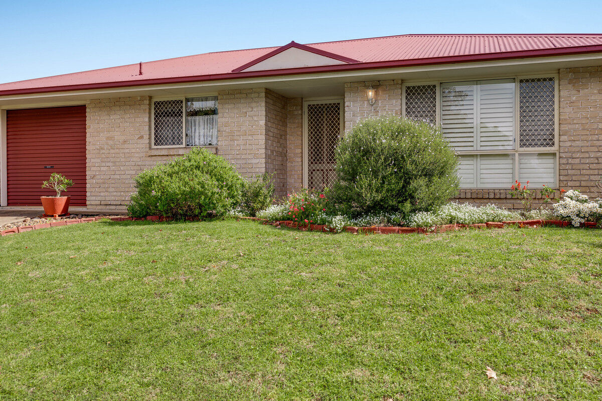 27 Traminer Drive, Wilsonton Heights QLD 4350, Wilsonton Heights - Thumbnail 2