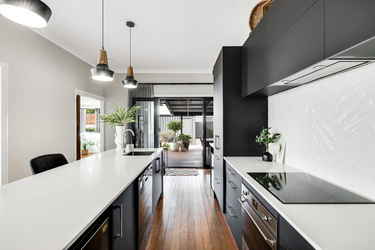 22 Clark Street, South Toowoomba QLD 4350, South Toowoomba - Thumbnail 7