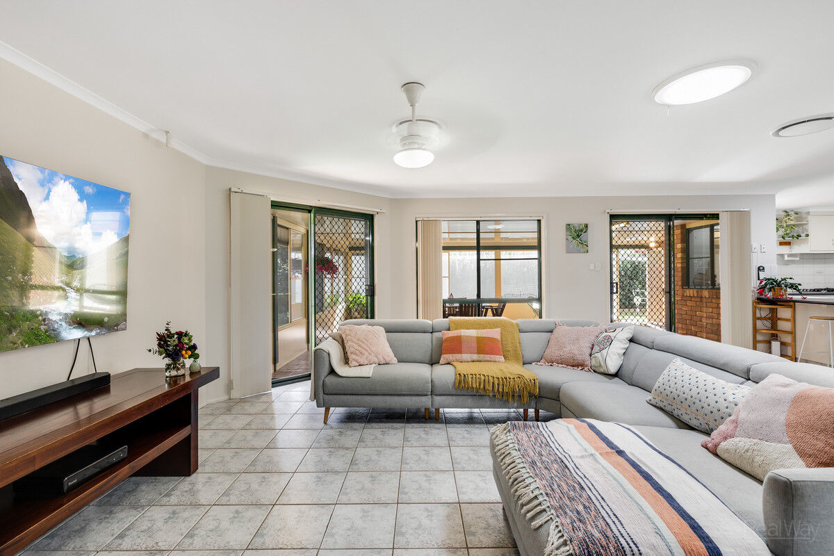 19 Emma Drive, Kearneys Spring QLD 4350, Kearneys Spring - Thumbnail 7