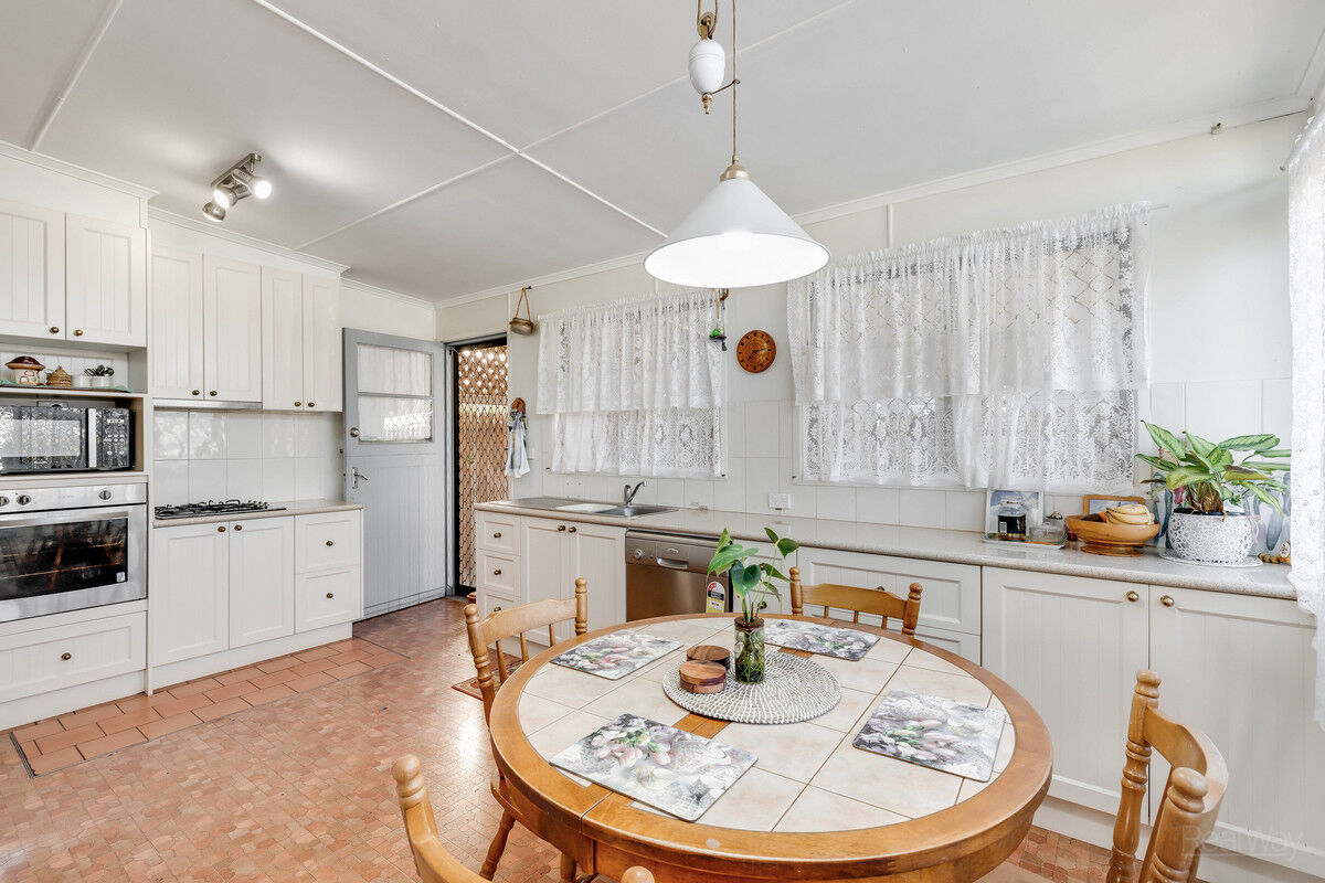 49 Weetwood Street, Newtown QLD 4350, Newtown - Thumbnail 5