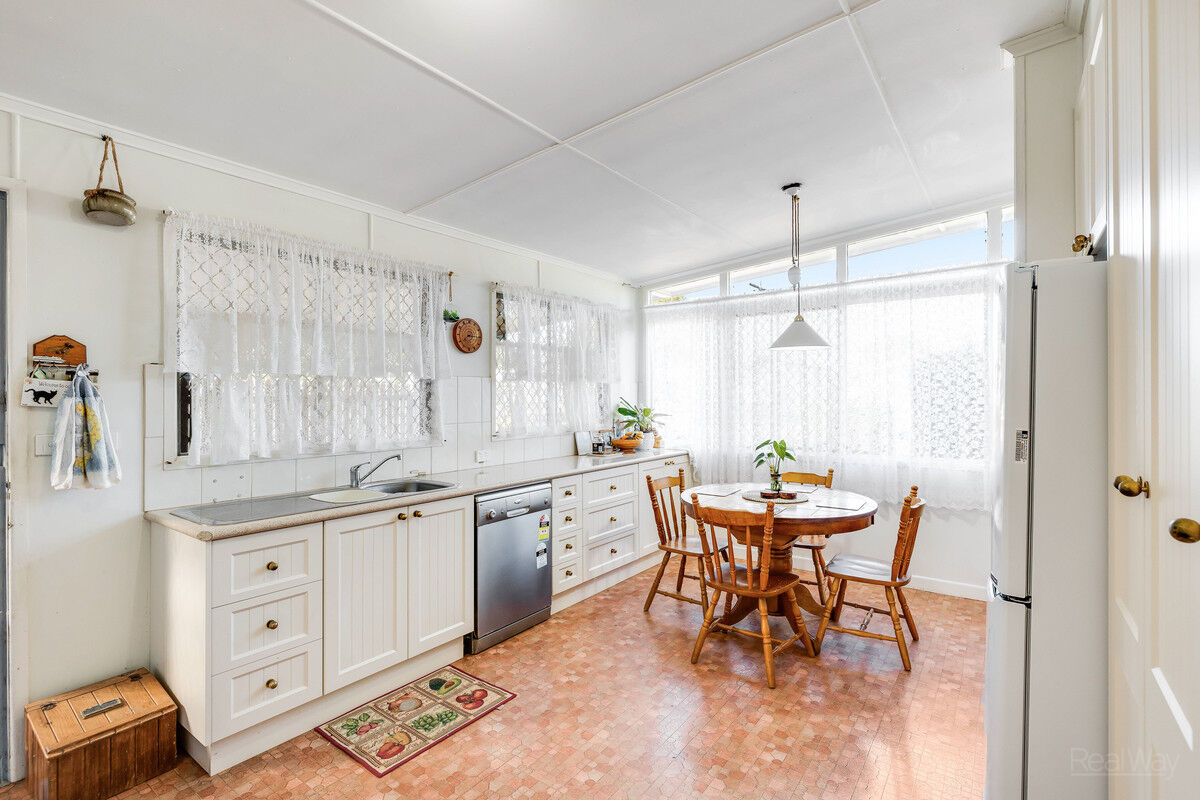 49 Weetwood Street, Newtown QLD 4350, Newtown - Thumbnail 7