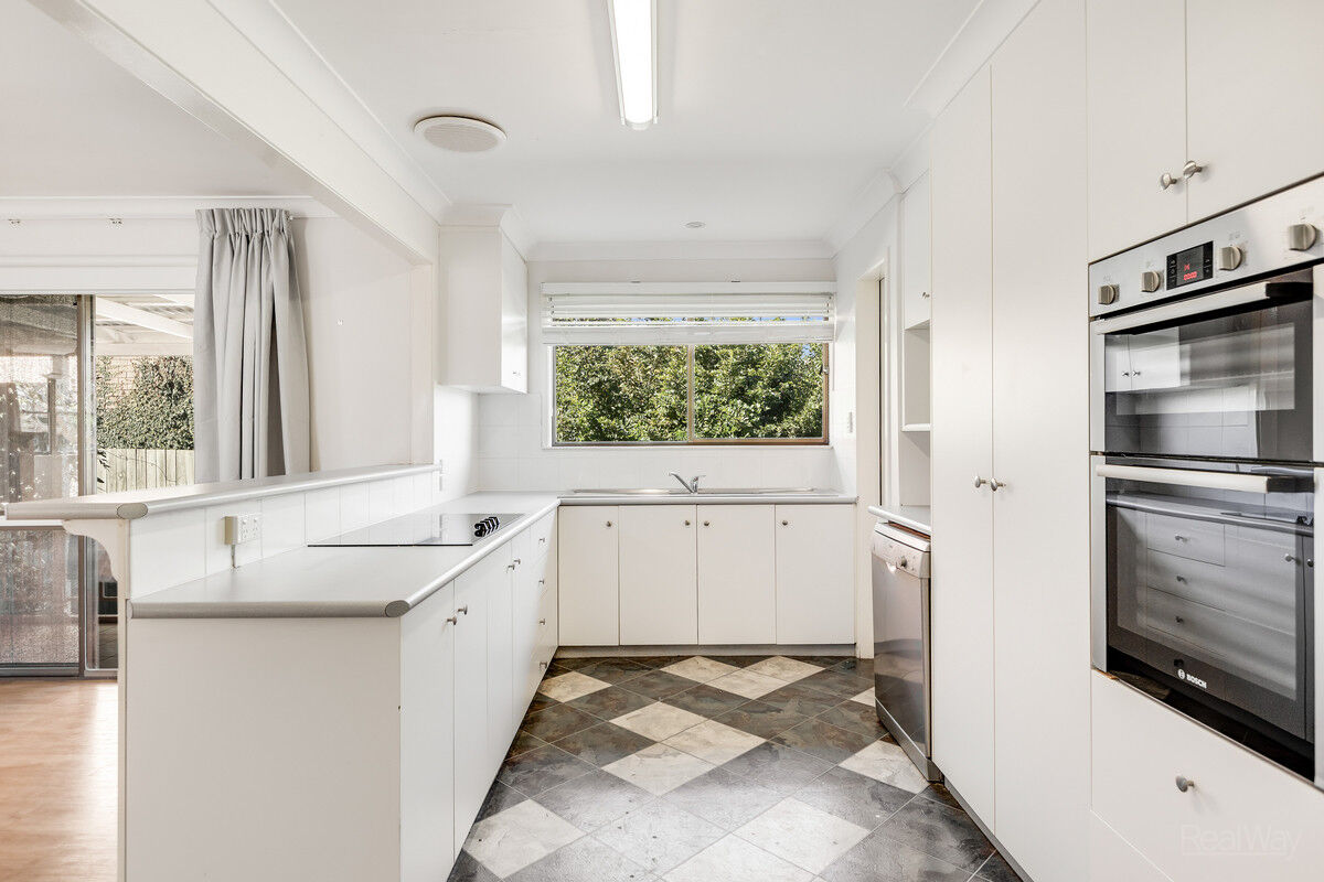 22 Barrymount Crescent, Mount Lofty QLD 4350, Mount Lofty - Thumbnail 5