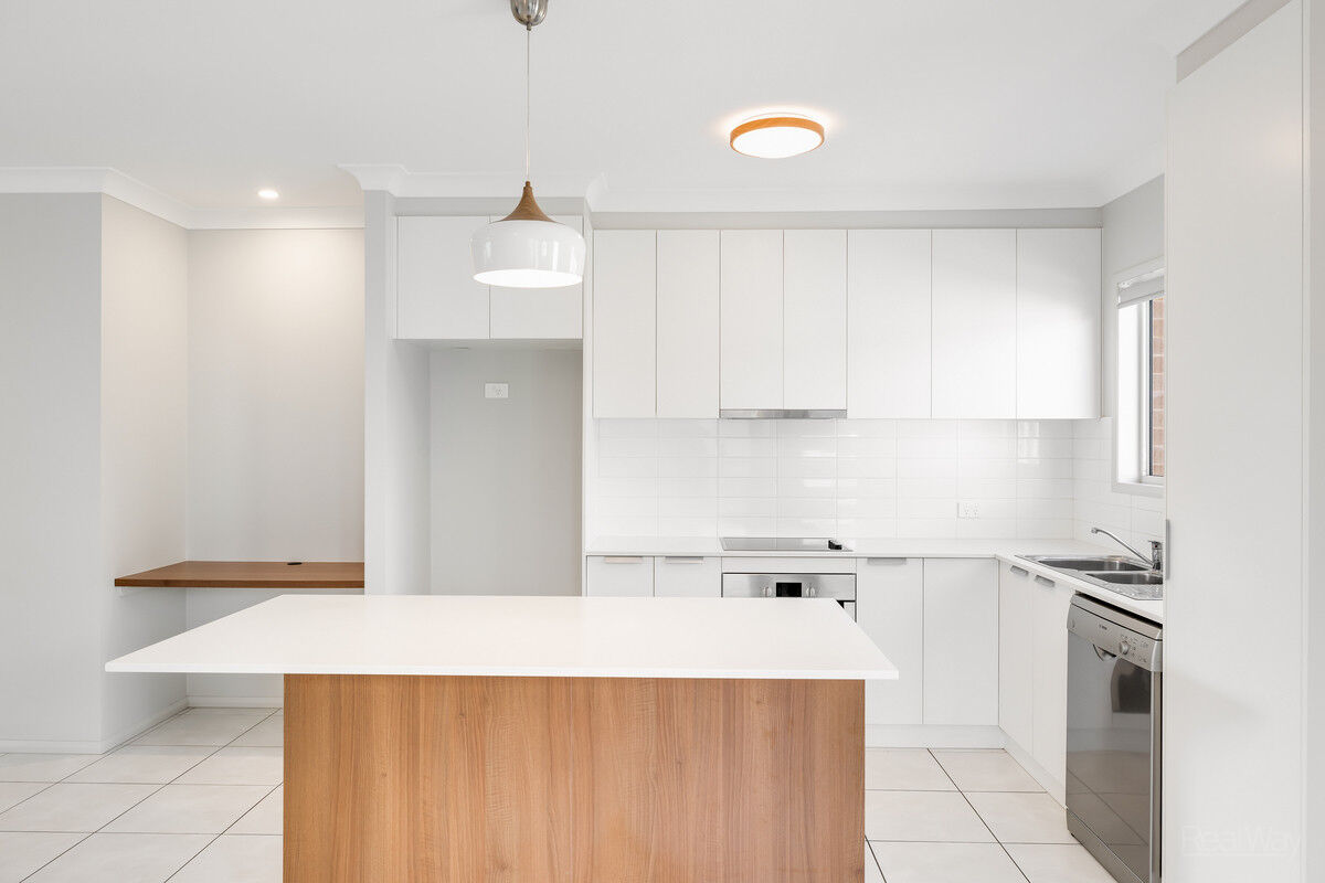 2 / 436 Hume Street, Middle Ridge QLD 4350, Middle Ridge - Thumbnail 2
