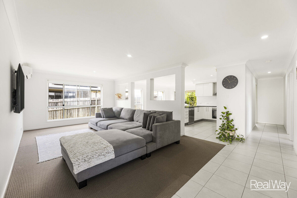 17 Mansell Boulevard, COTSWOLD HILLS QLD 4350, Cotswold Hills - Thumbnail 3