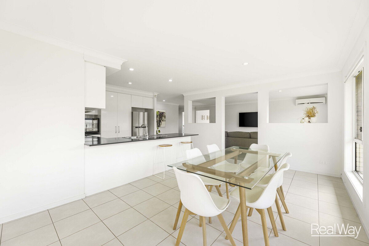 17 Mansell Boulevard, COTSWOLD HILLS QLD 4350, Cotswold Hills - Thumbnail 4