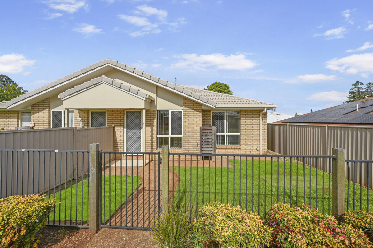 1 / 4 Costello Street, Harlaxton QLD 4350, Harlaxton - Thumbnail 2